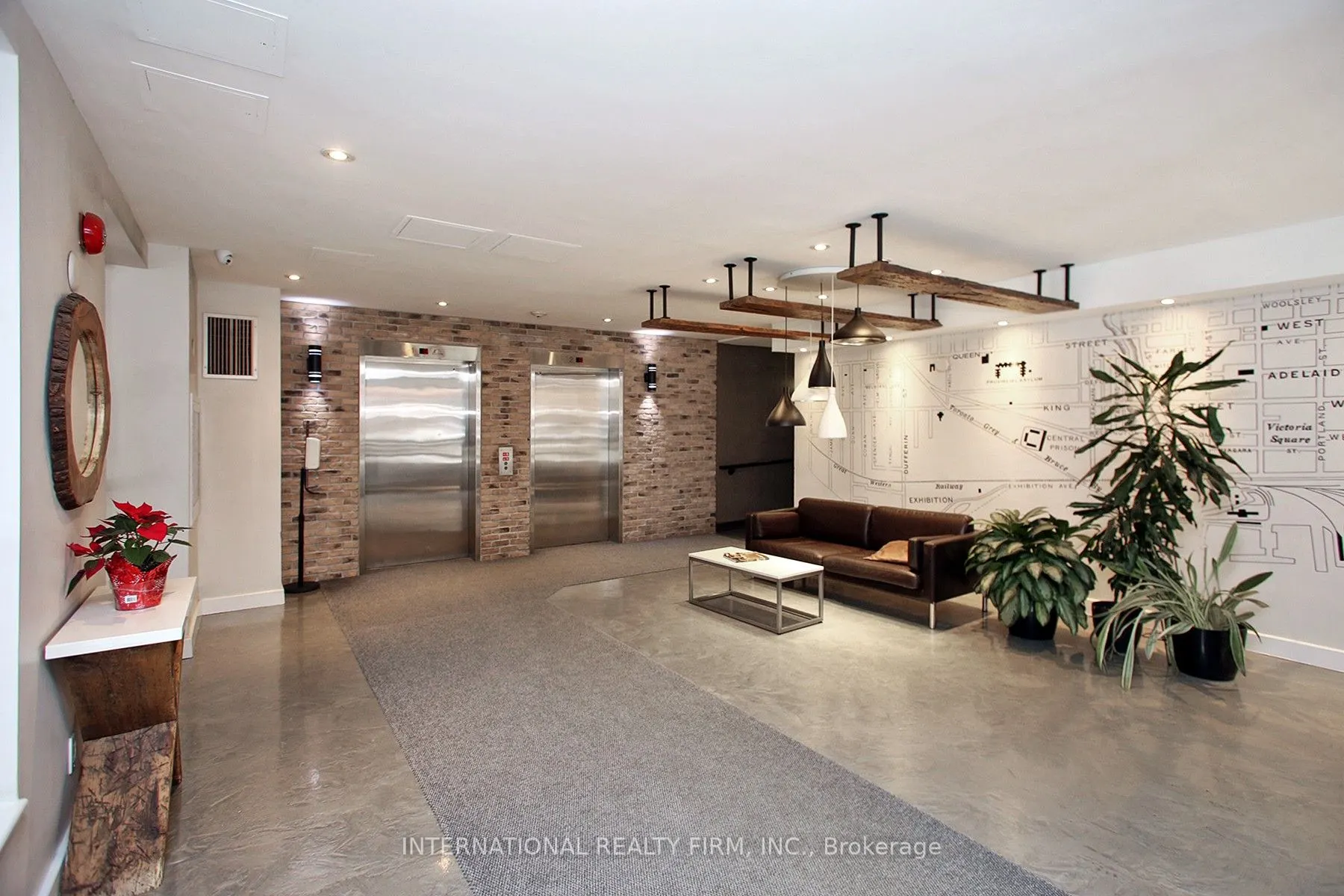 800 King Street W, #408