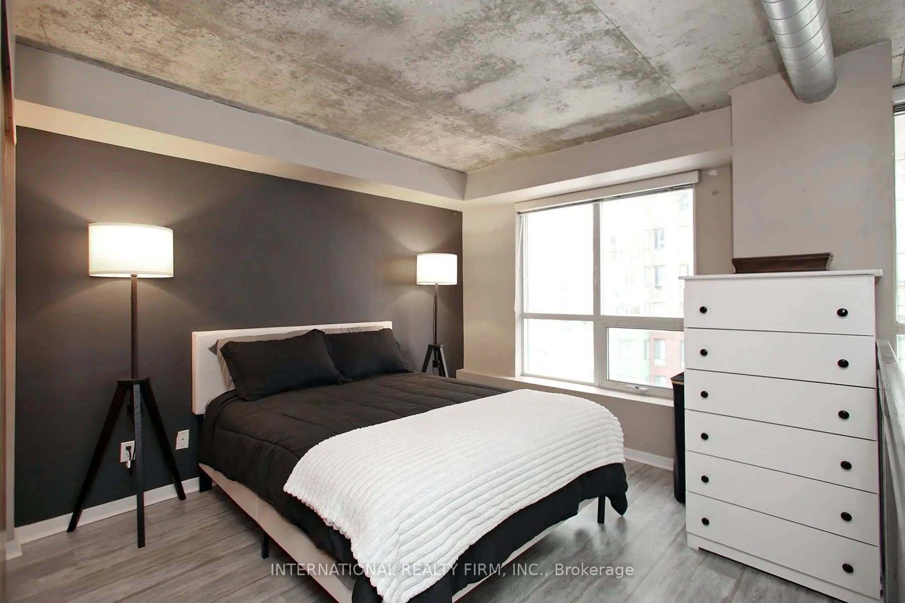 800 King Street W, #408