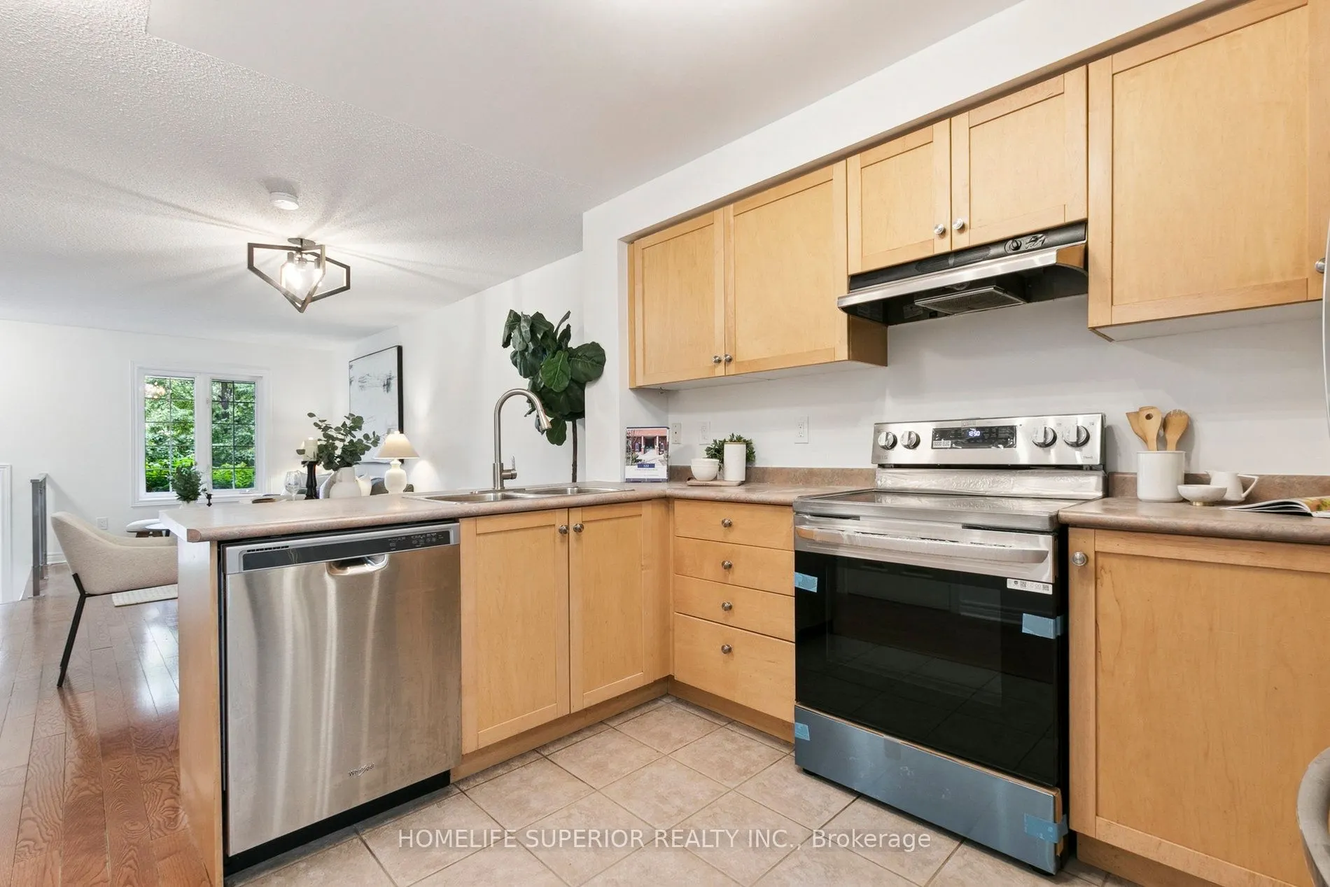 122 Strachan Avenue, #1