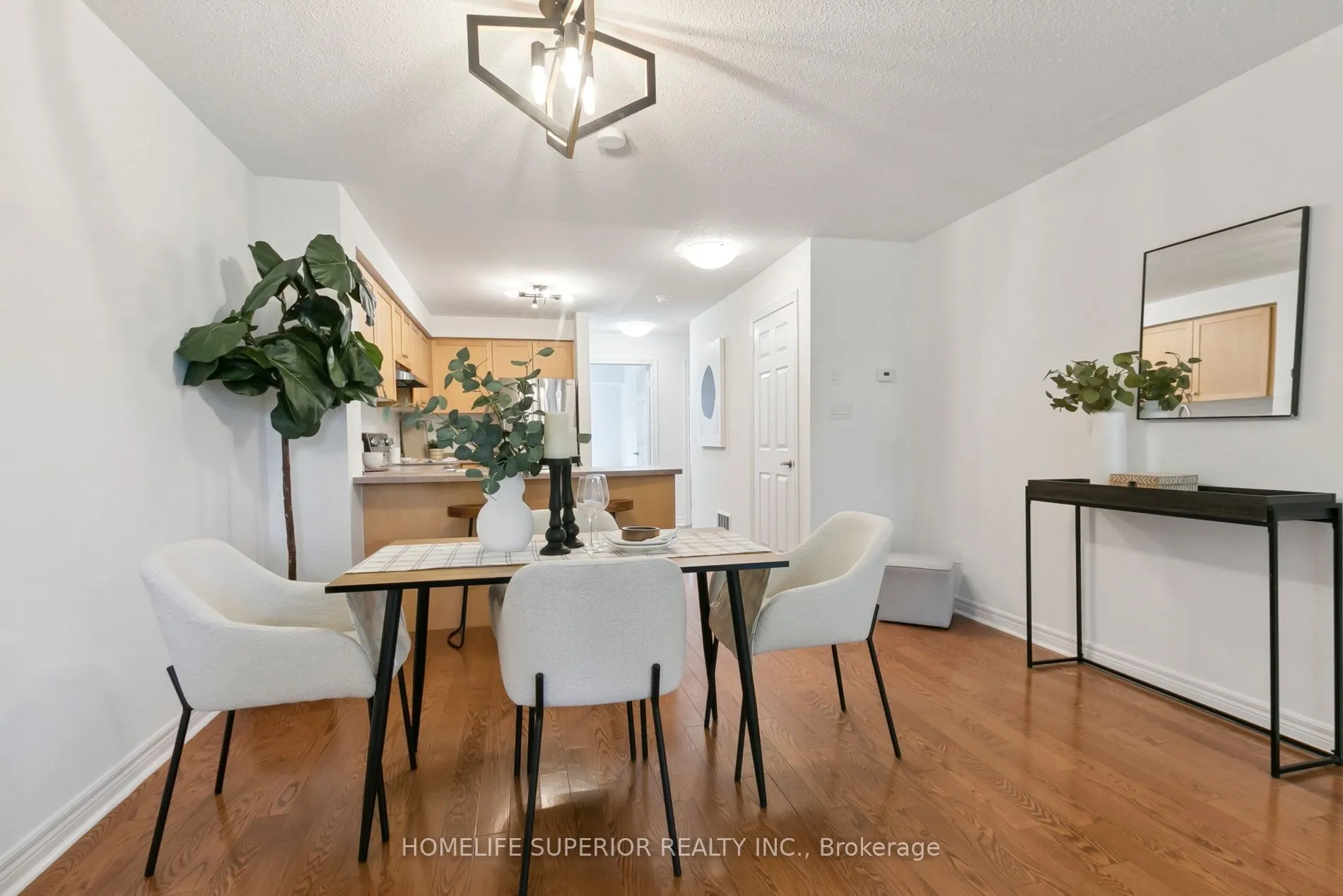 122 Strachan Avenue, #1