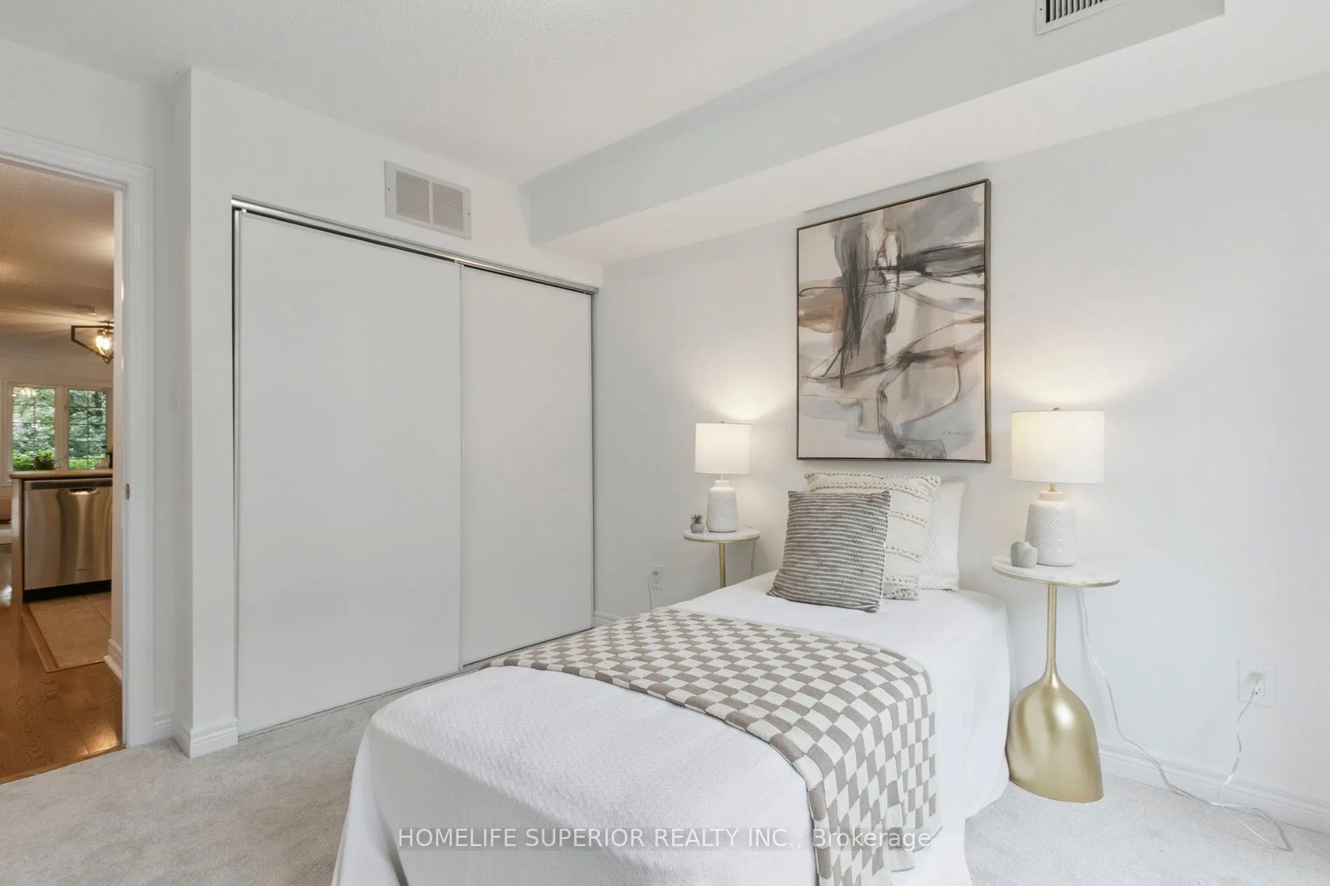 122 Strachan Avenue, #1