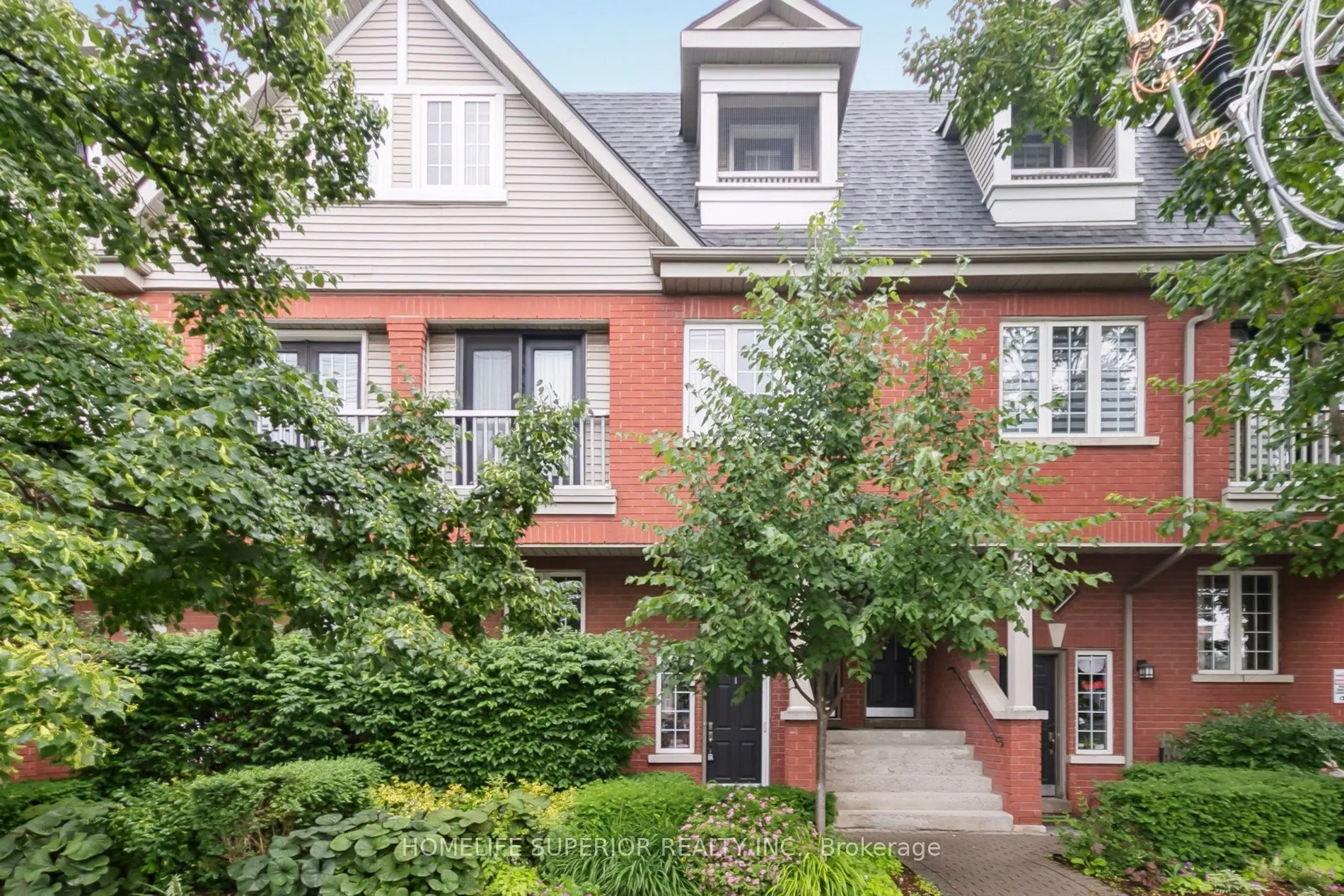 122 Strachan Avenue, #1