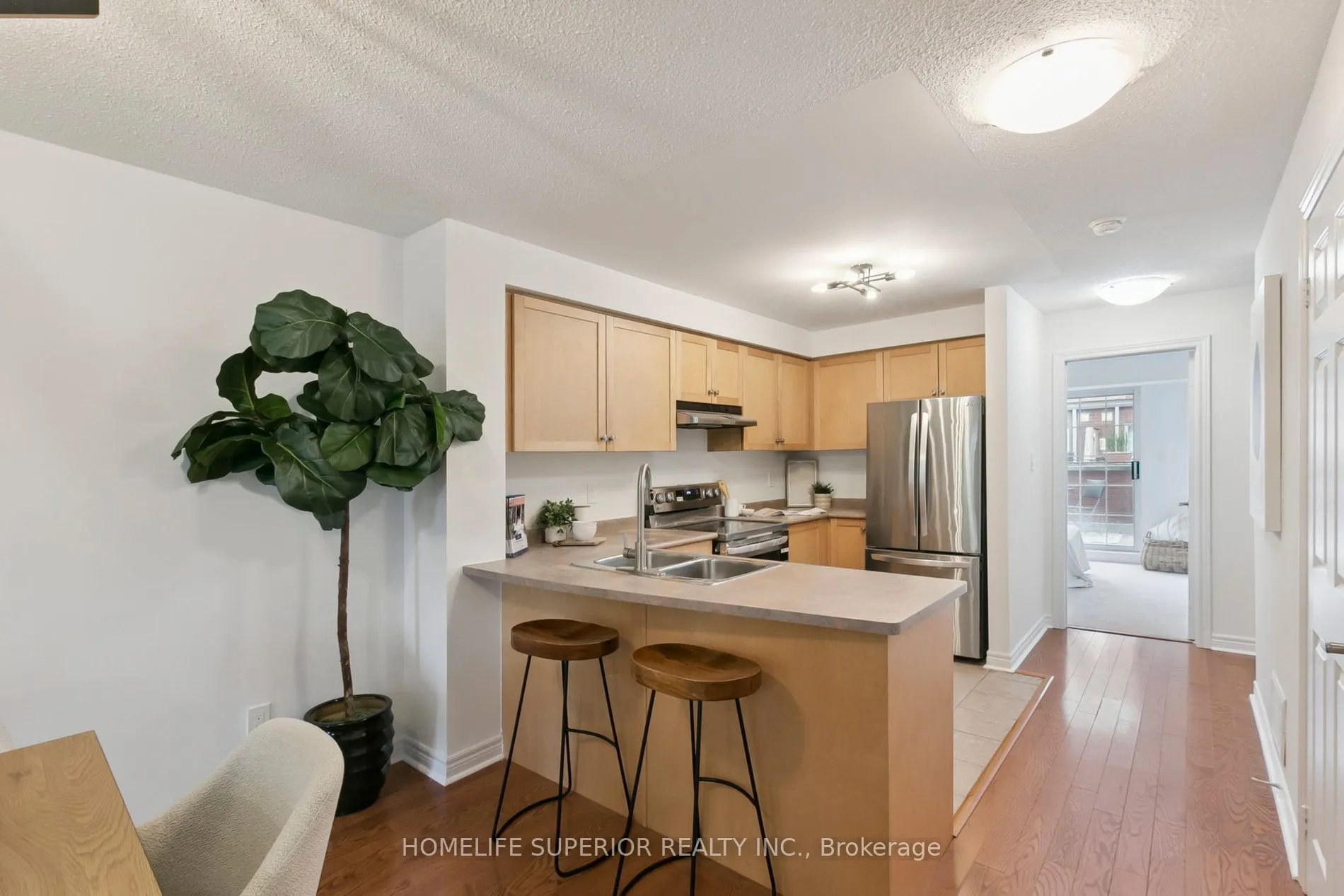 122 Strachan Avenue, #1