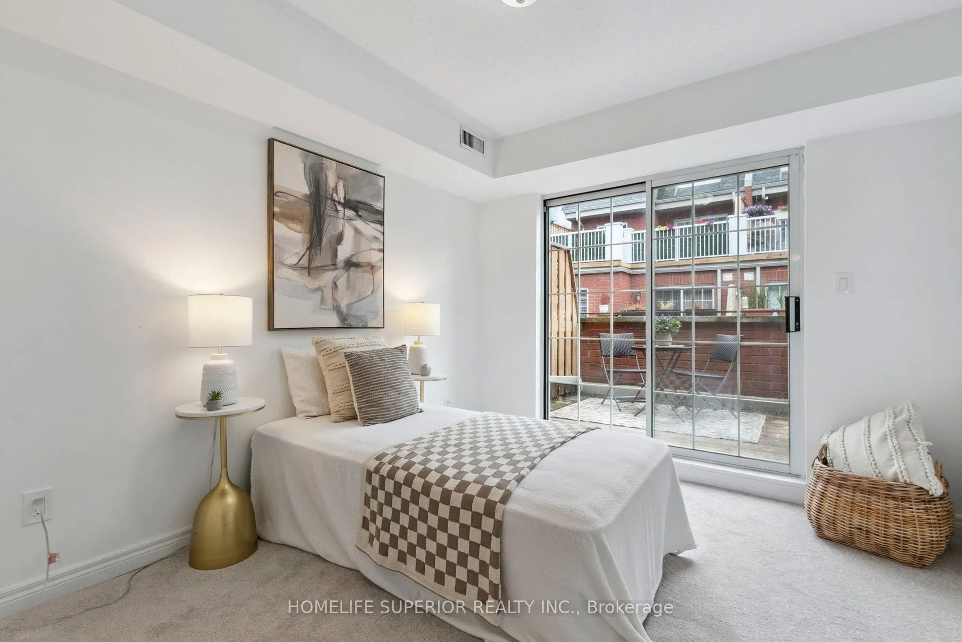 122 Strachan Avenue, #1