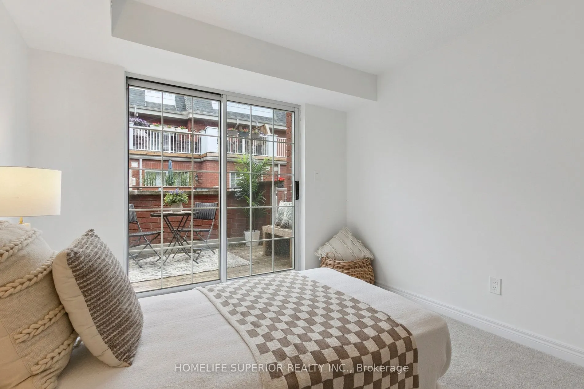 122 Strachan Avenue, #1