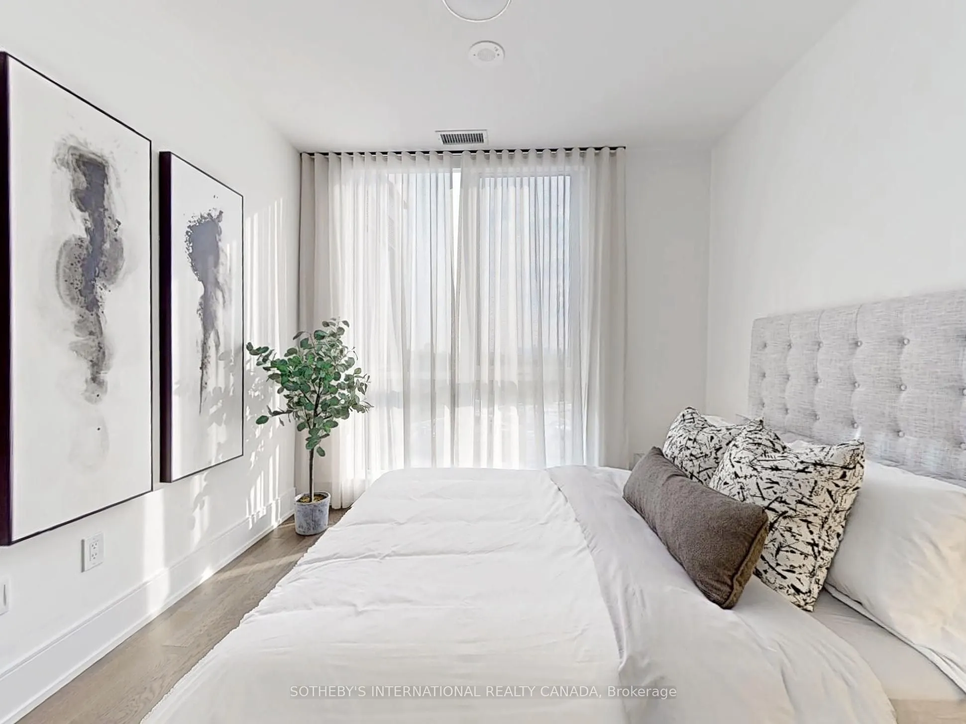 30 Inn On the Park Drive, #518