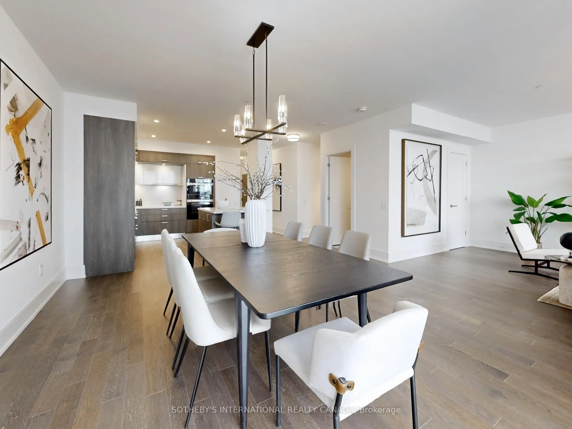 30 Inn On the Park Drive, #518