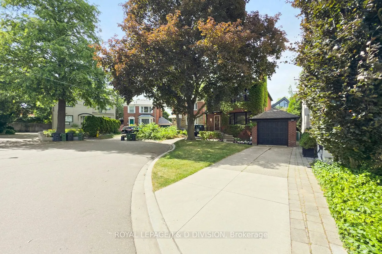 6 Lyndhurst Court