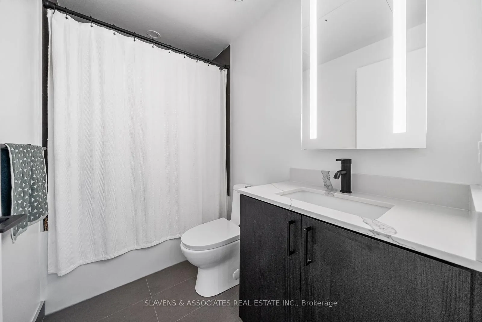 135 East Liberty Street, #2406