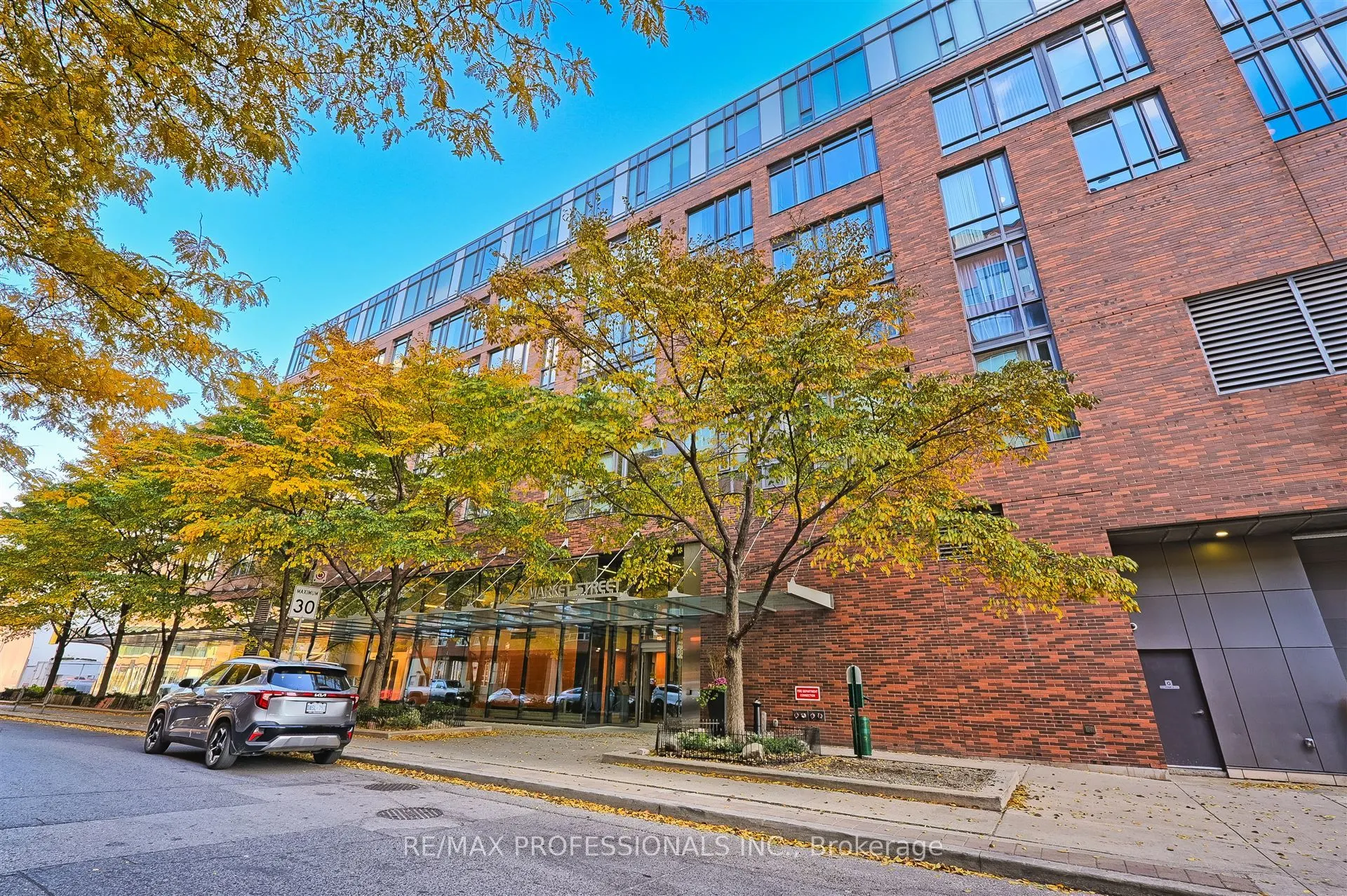 3 Market Street, #404
