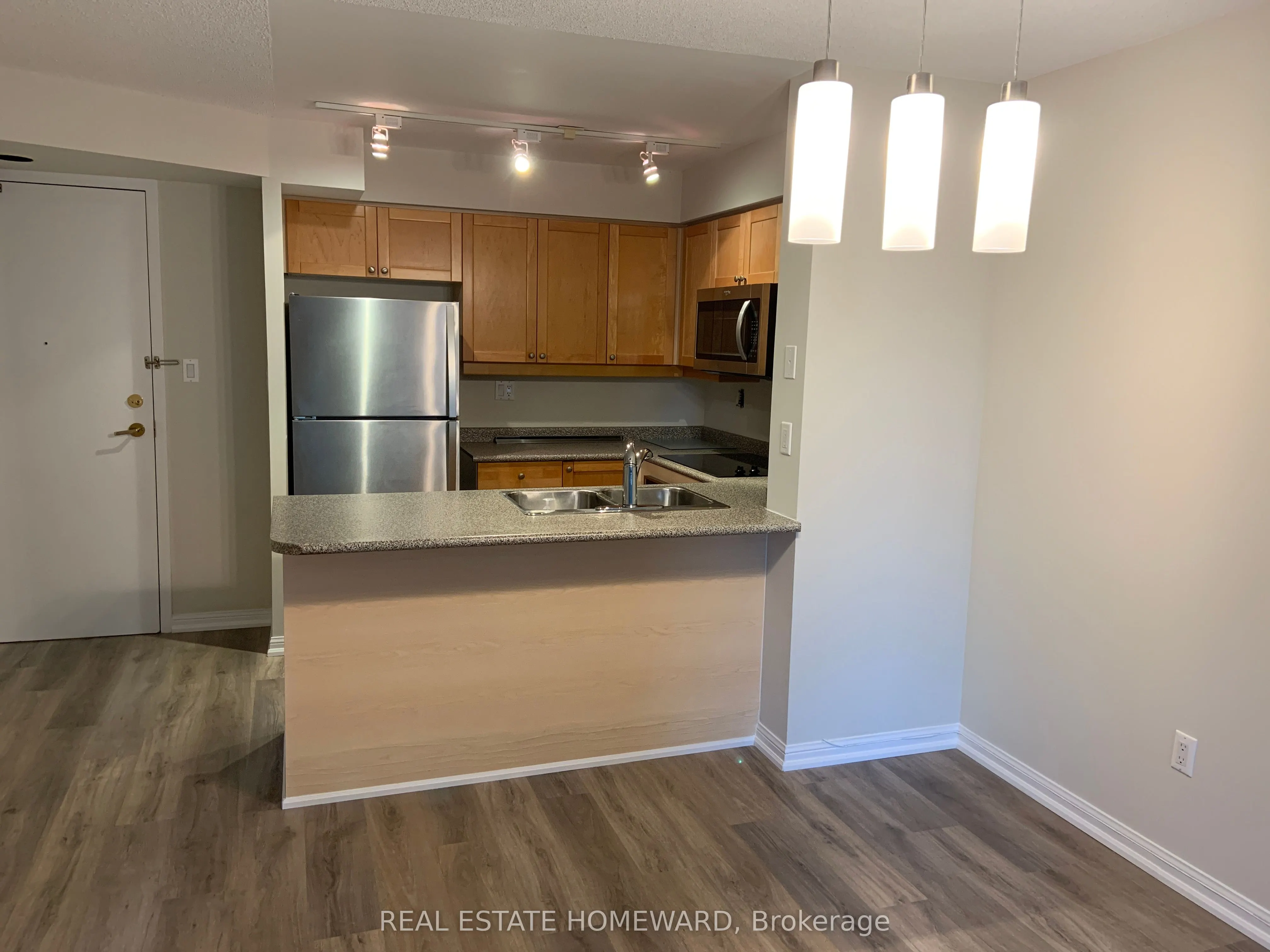 188 Redpath Avenue, #405