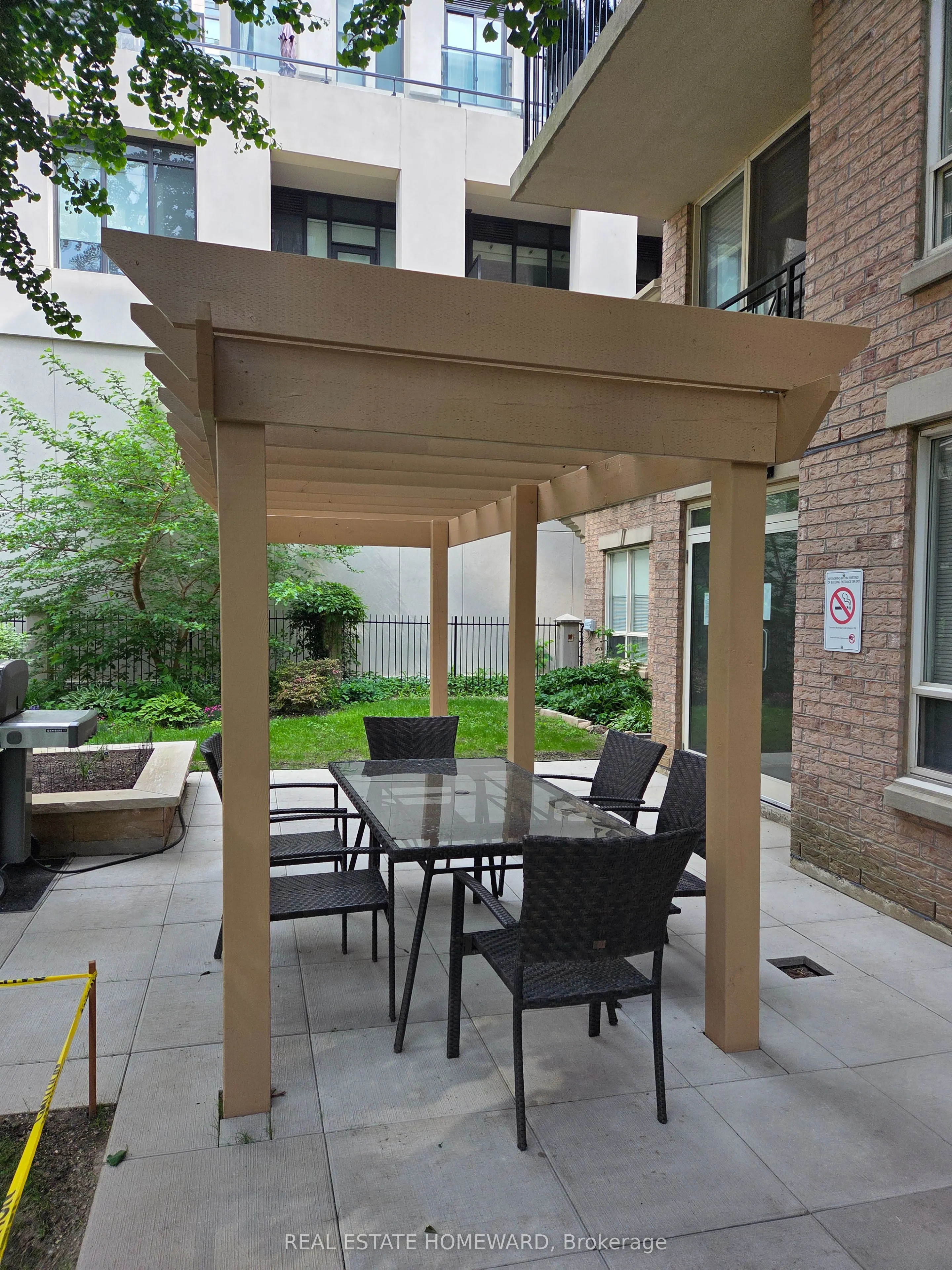 188 Redpath Avenue, #405