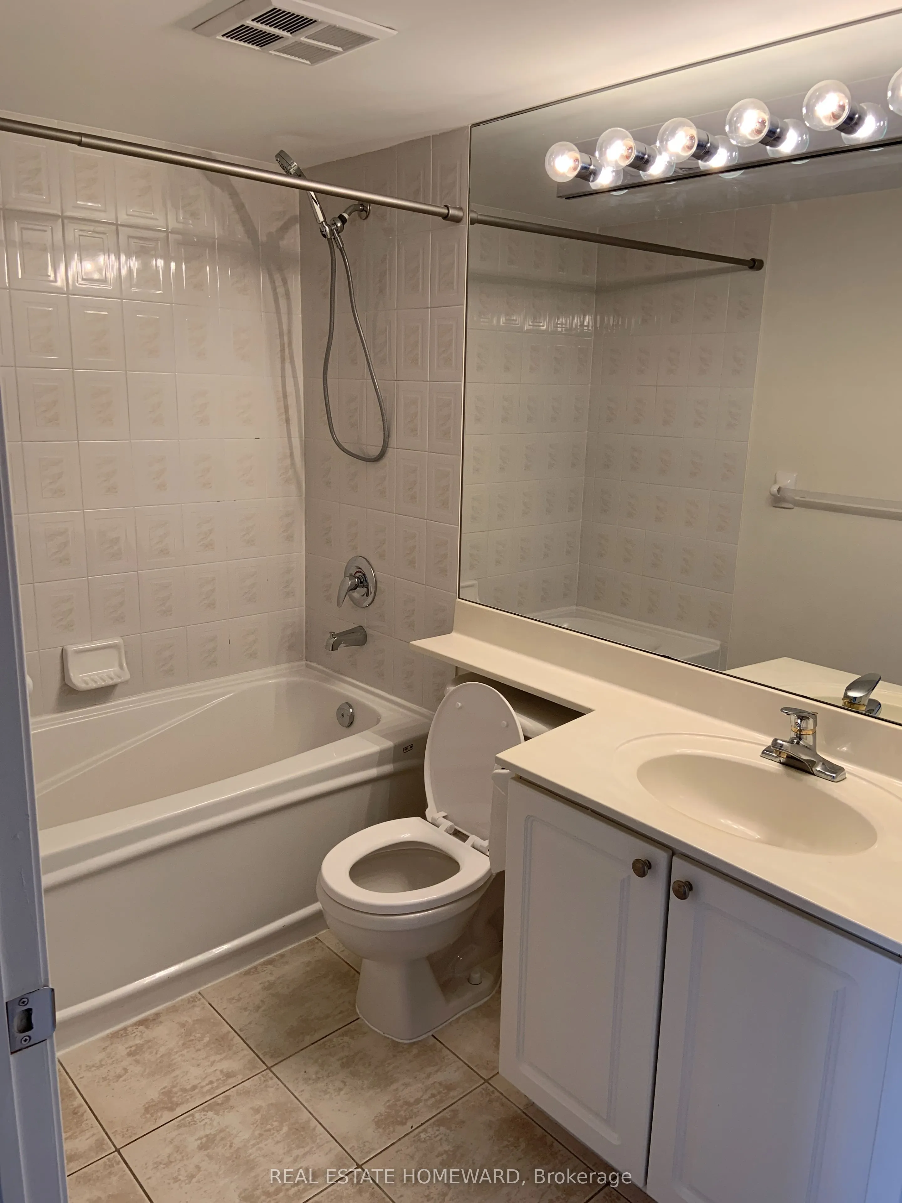 188 Redpath Avenue, #405