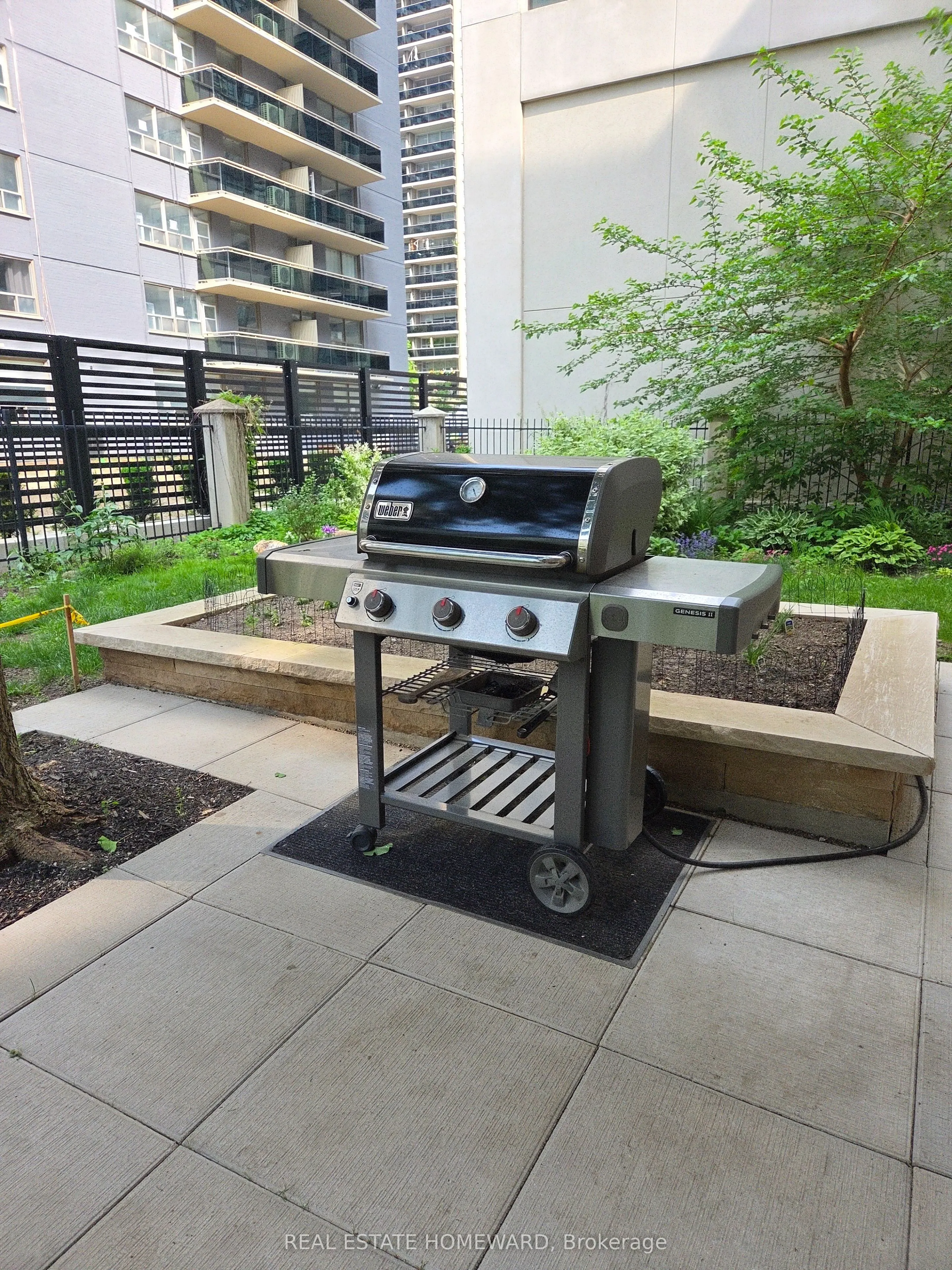 188 Redpath Avenue, #405