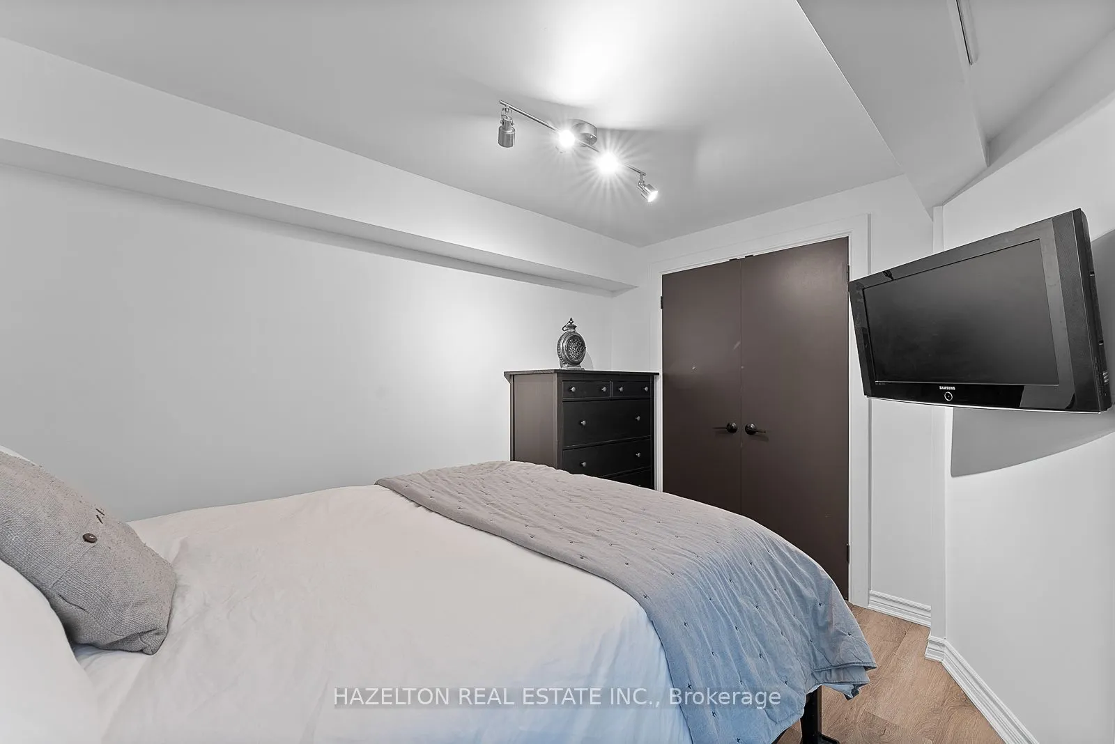 9 Clarendon Avenue, #A