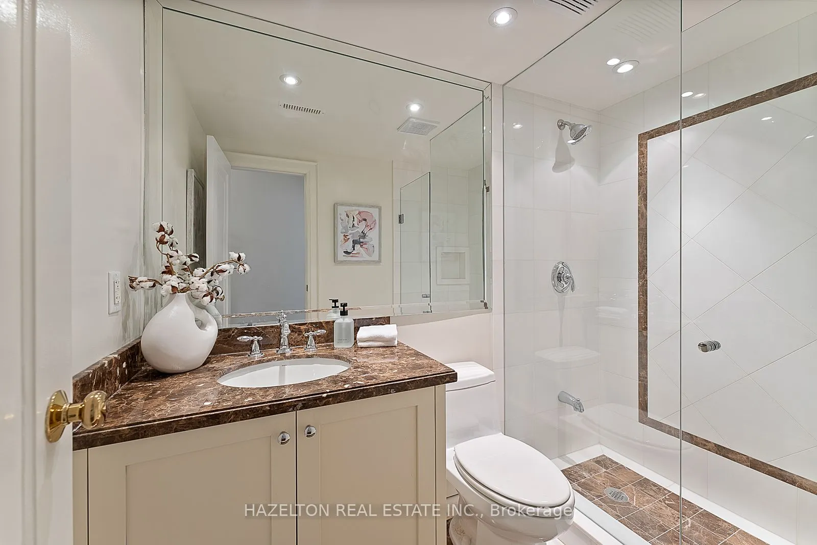 9 Clarendon Avenue, #A