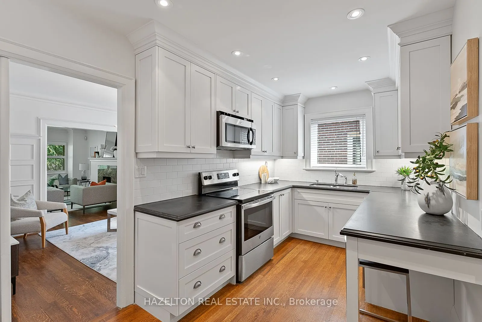 9 Clarendon Avenue, #A