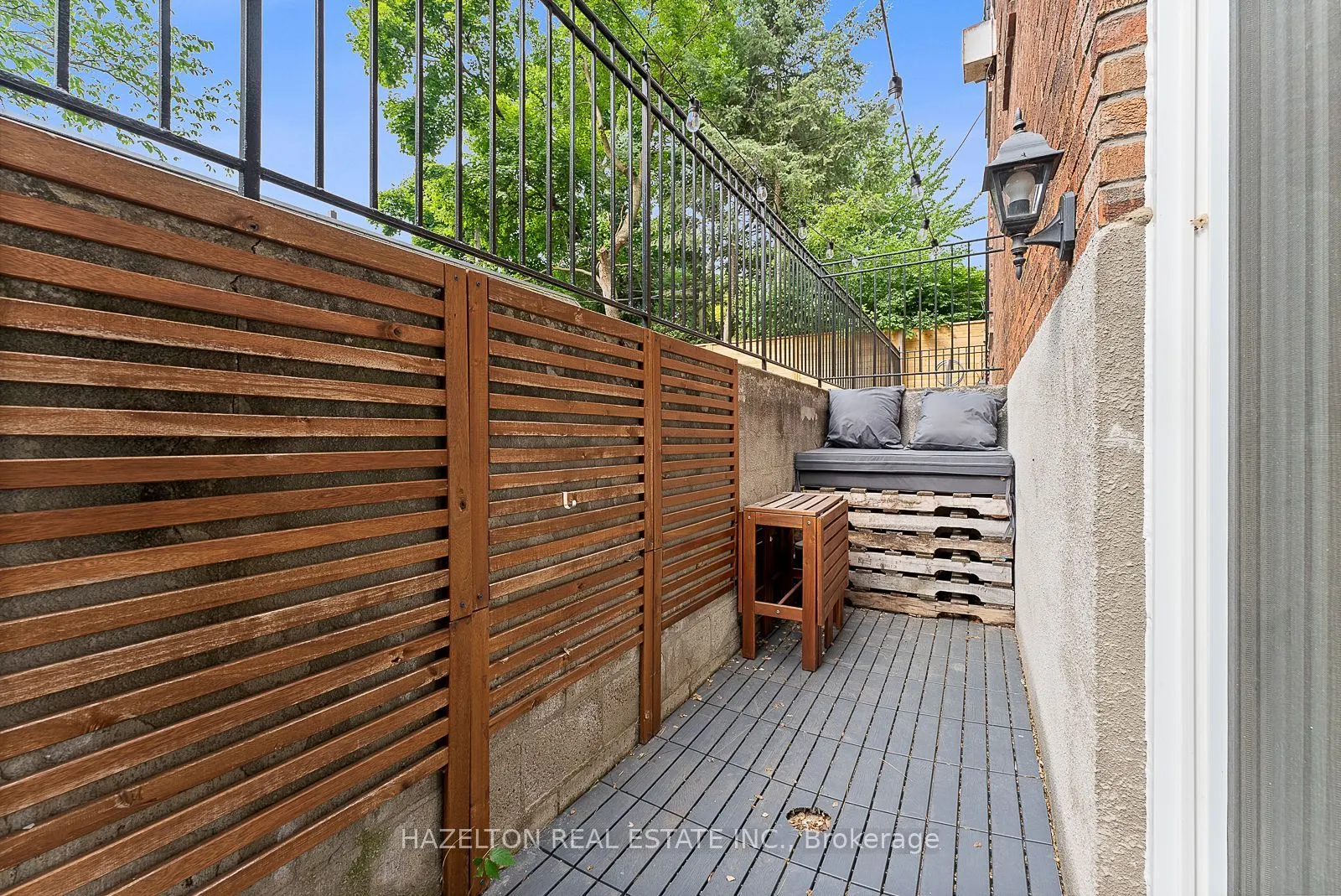 9 Clarendon Avenue, #A