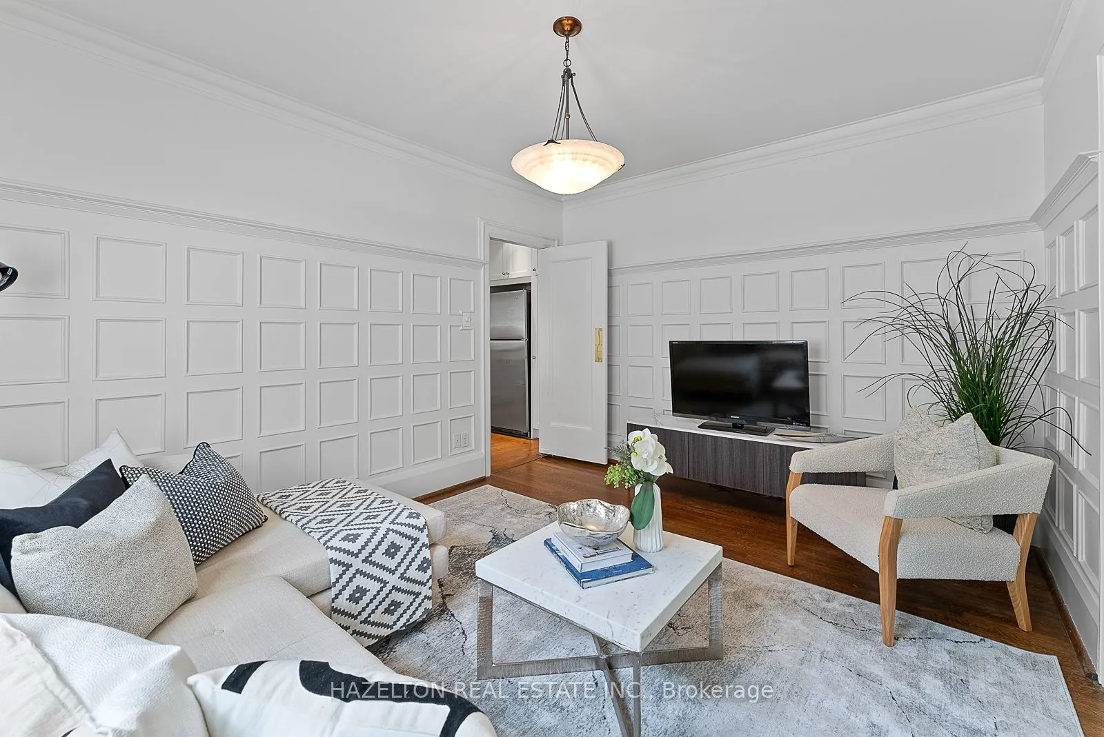 9 Clarendon Avenue, #A