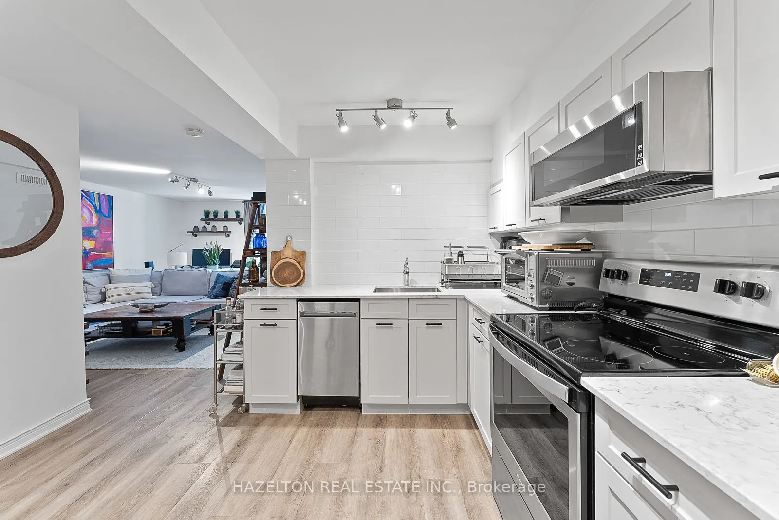9 Clarendon Avenue, #A