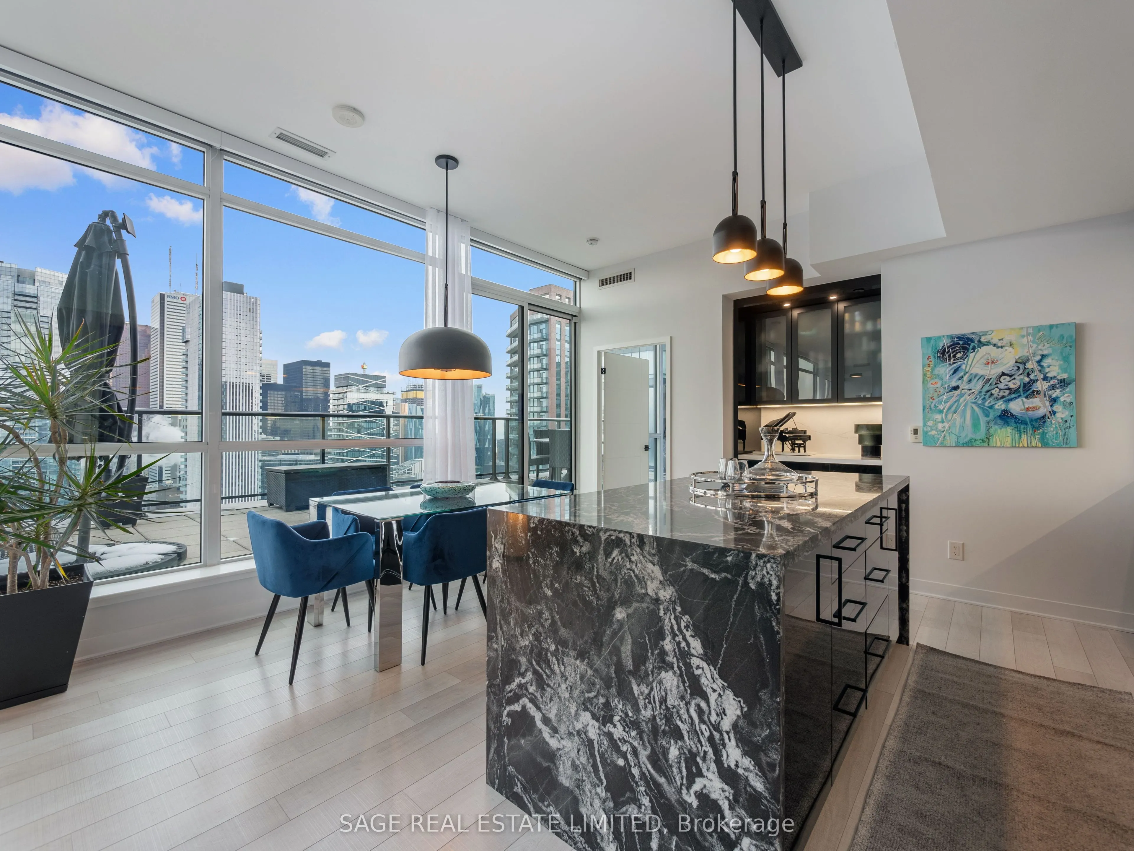 290 Adelaide Street W, #4104