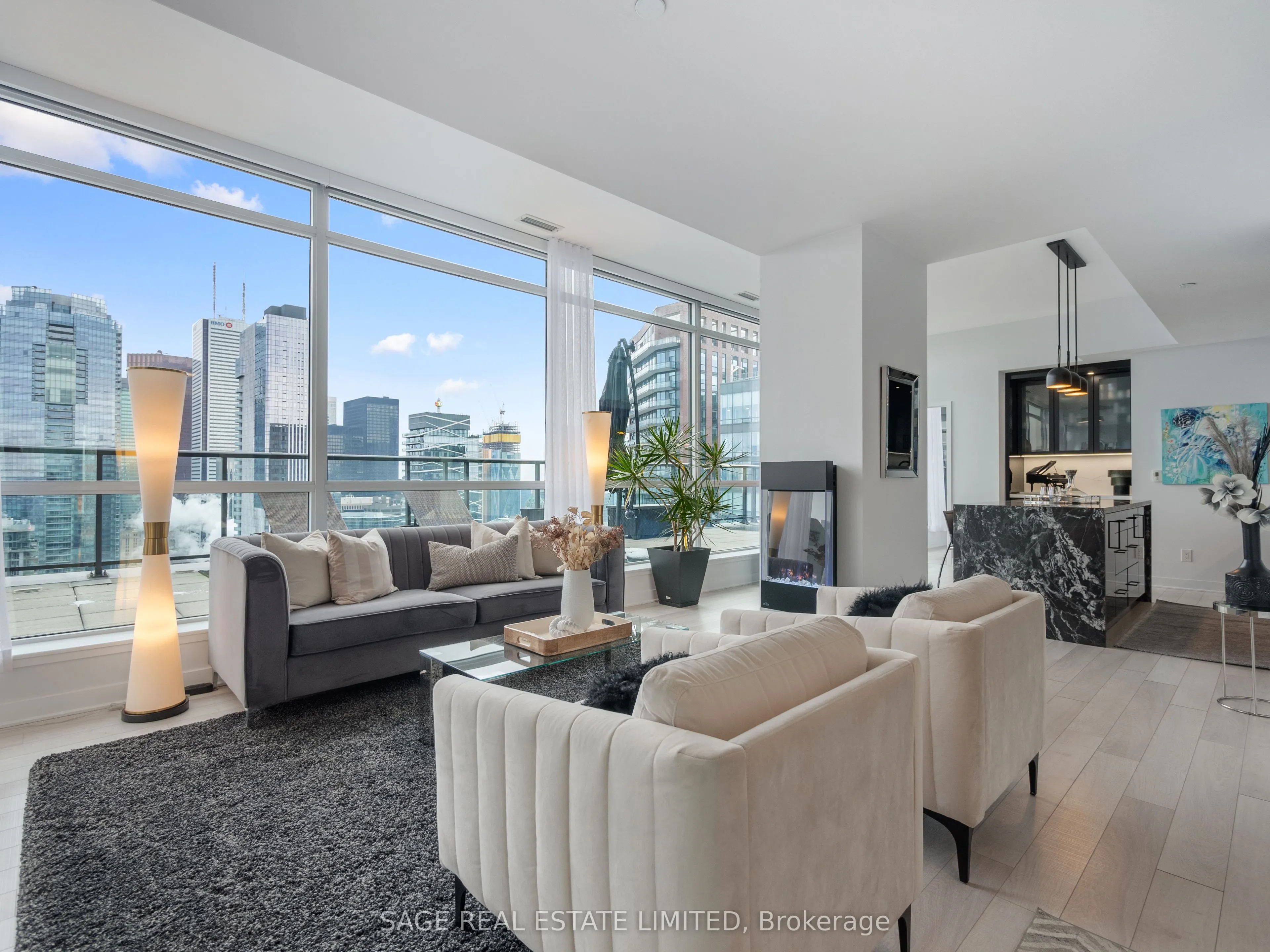 290 Adelaide Street W, #4104