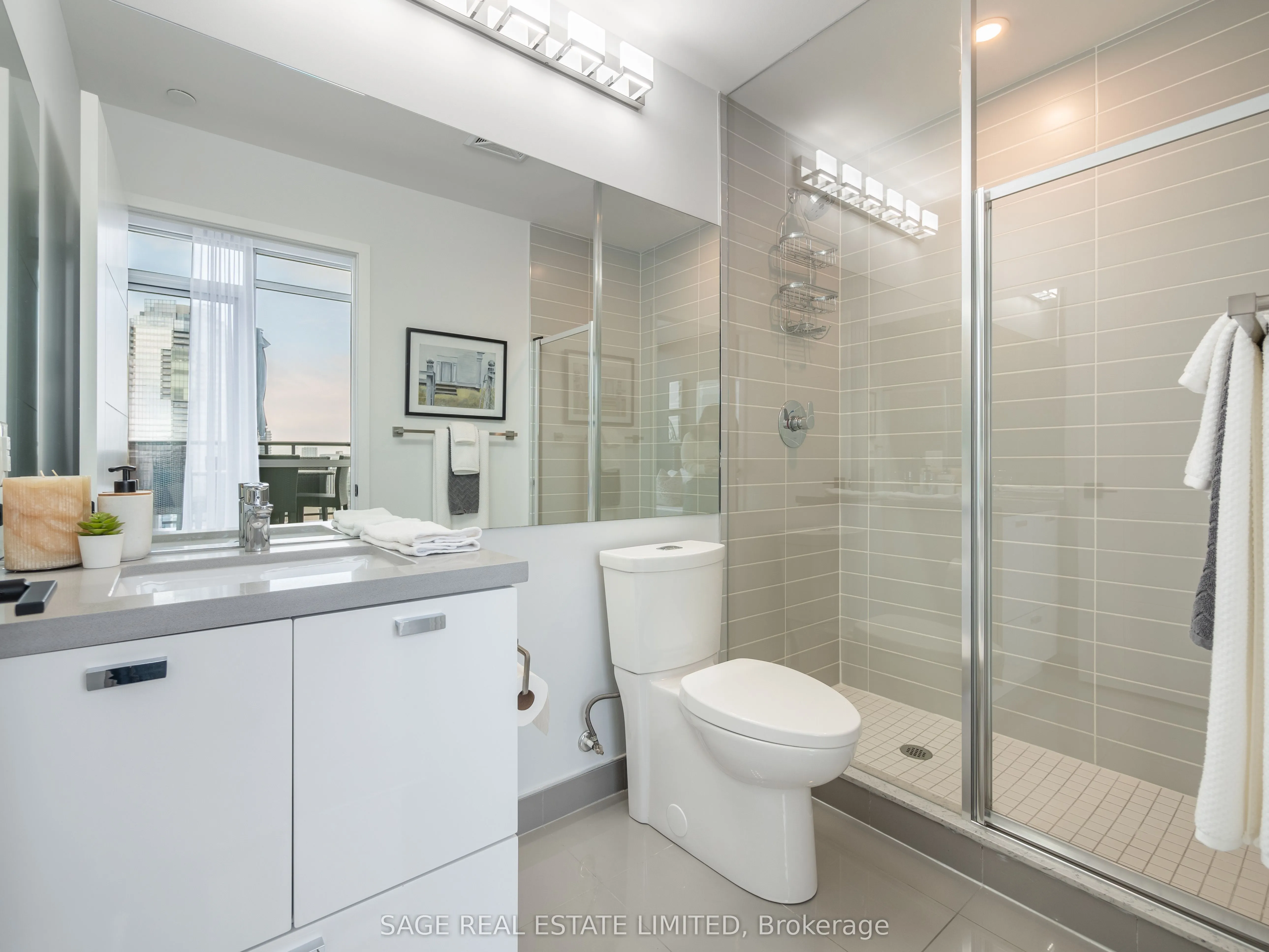 290 Adelaide Street W, #4104