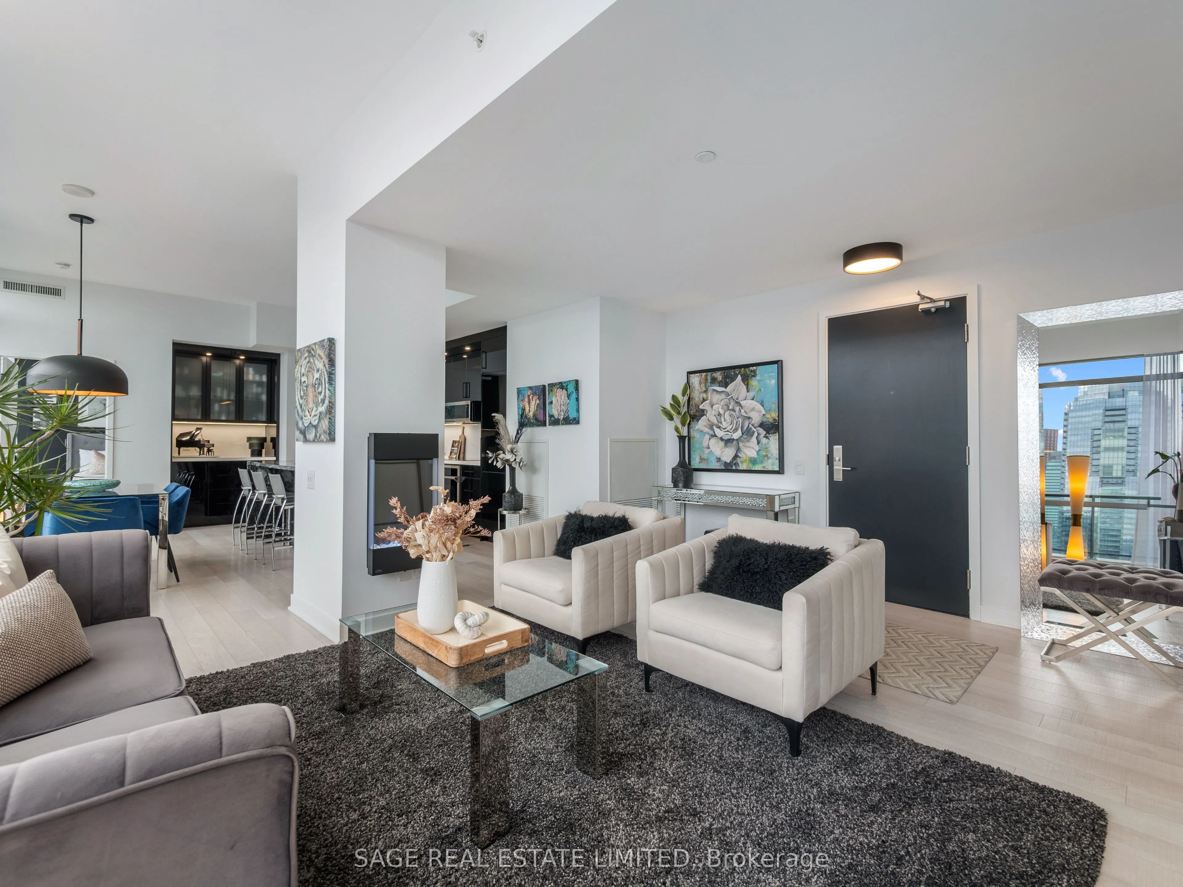 290 Adelaide Street W, #4104