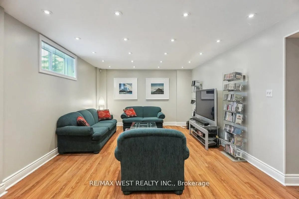 40 Arlstan Drive