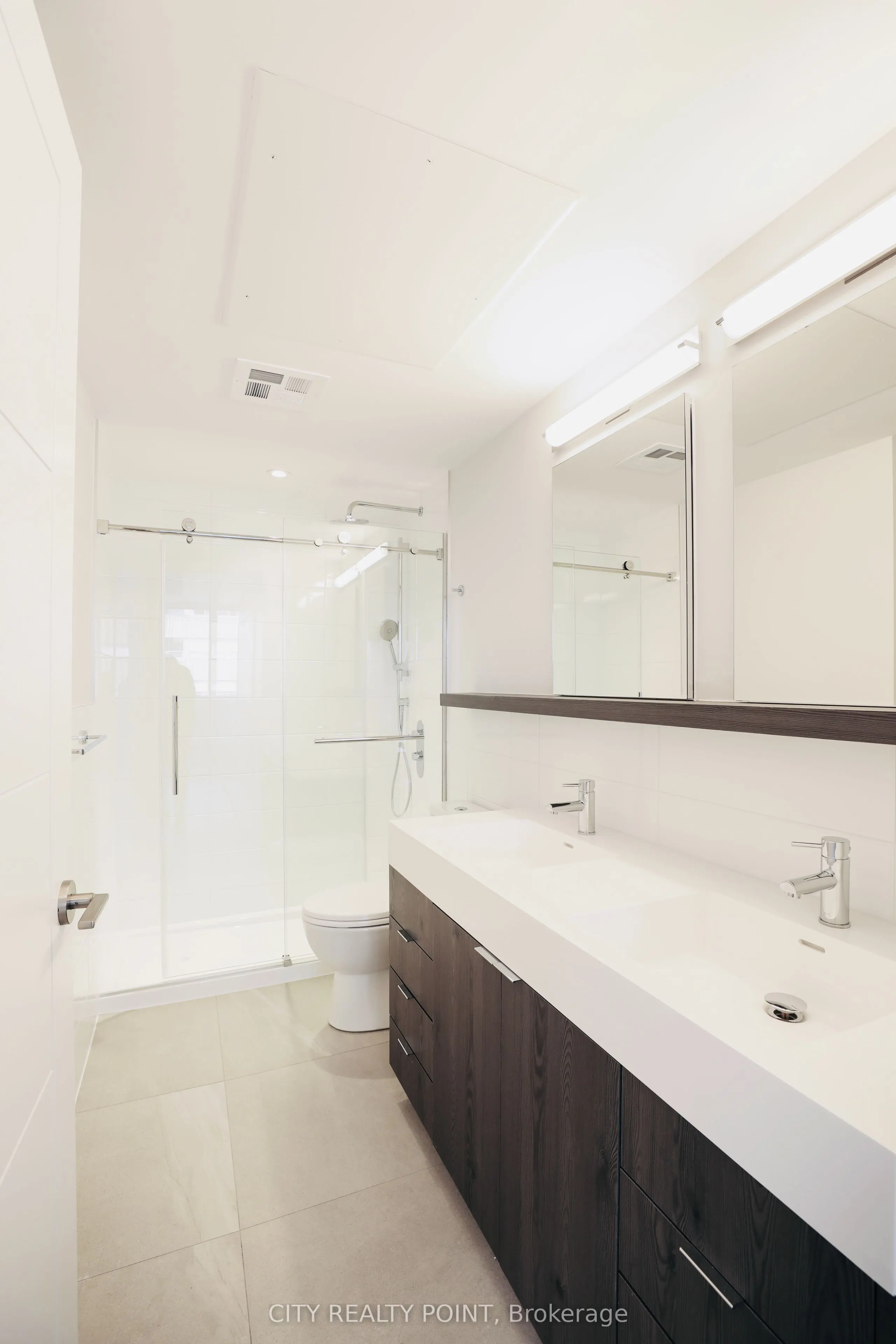 2525 Bathurst Street, #707