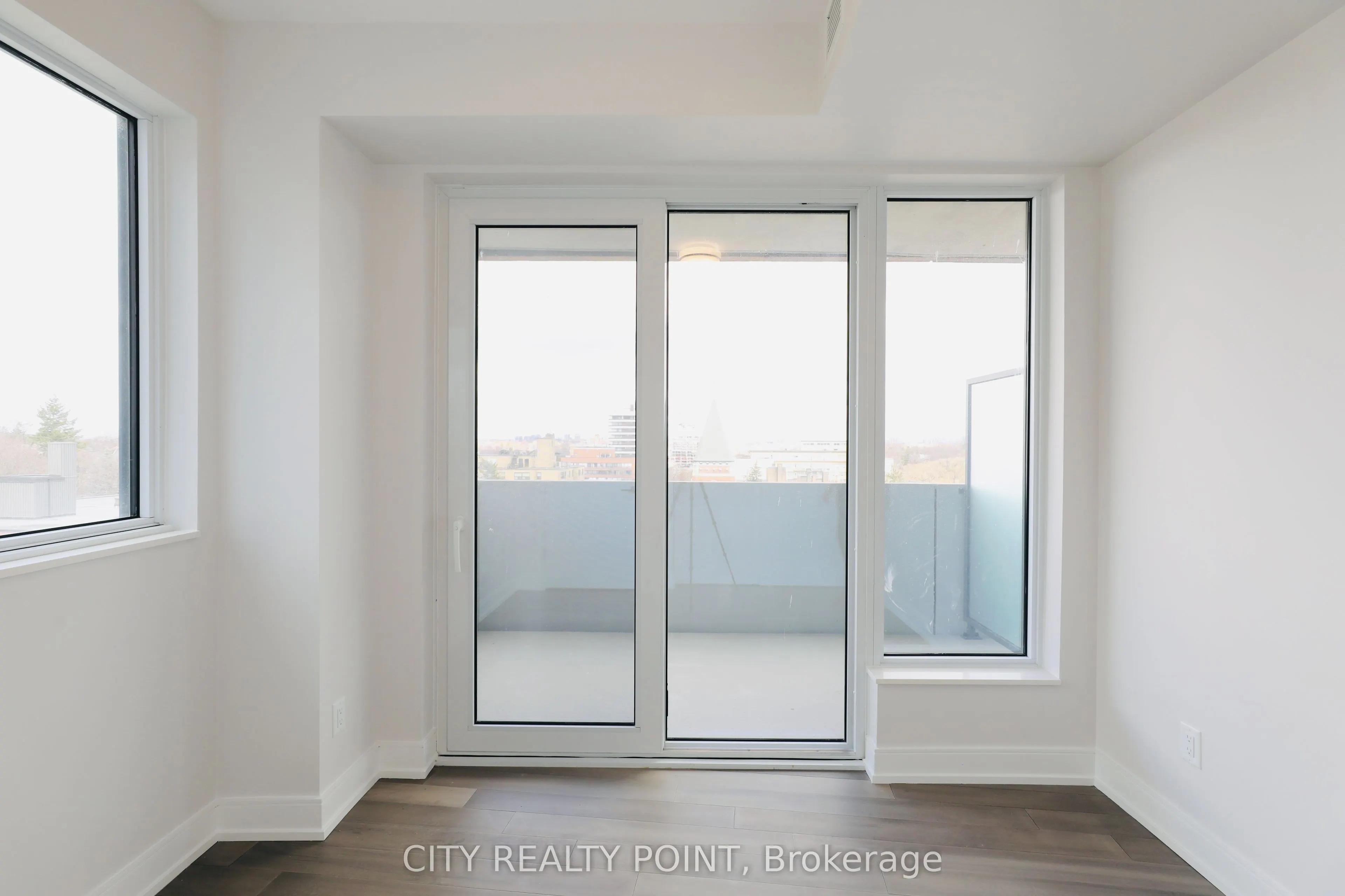 2525 Bathurst Street, #707