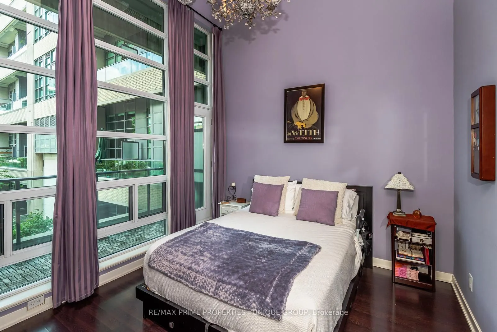 380 Macpherson Avenue, #209