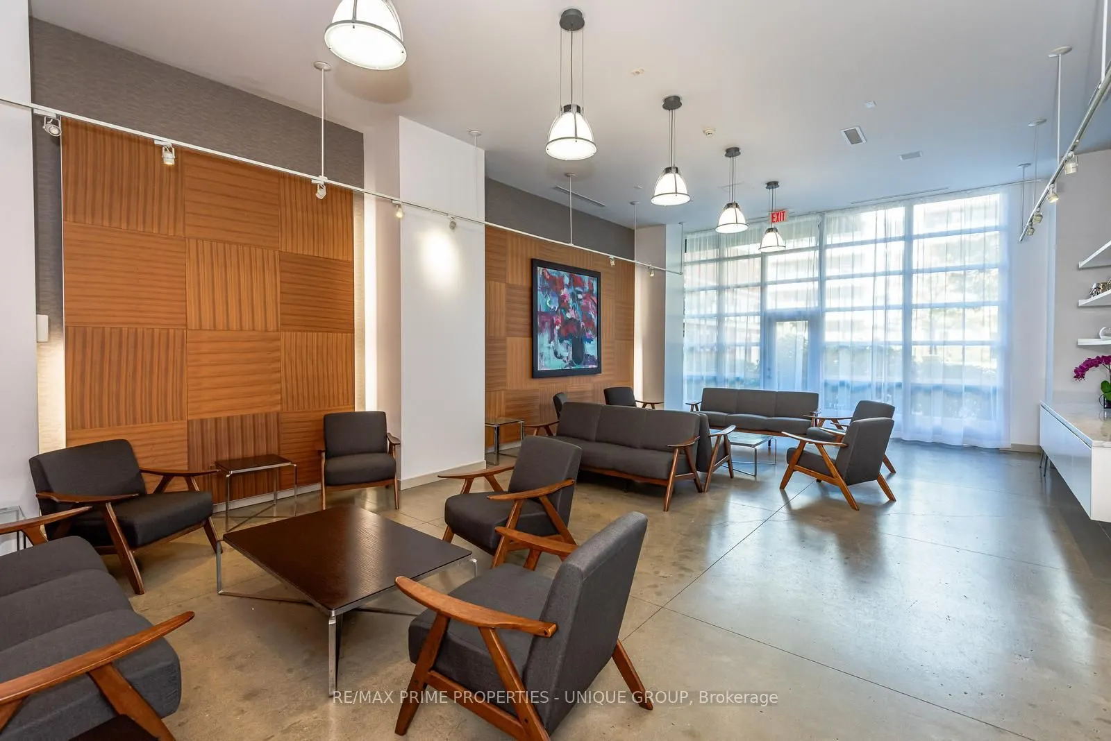 380 Macpherson Avenue, #209
