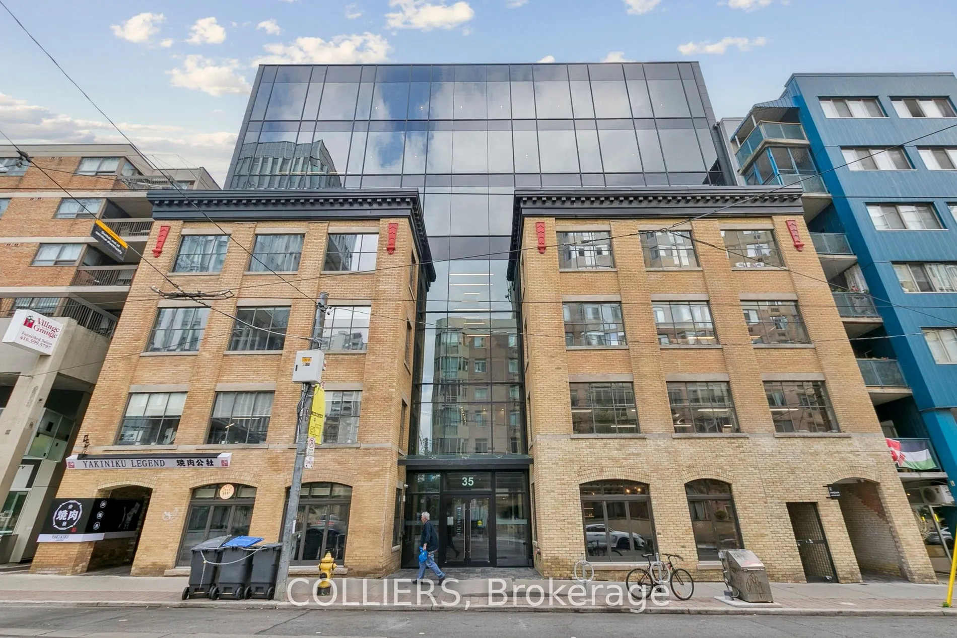 35 McCaul Street, #201