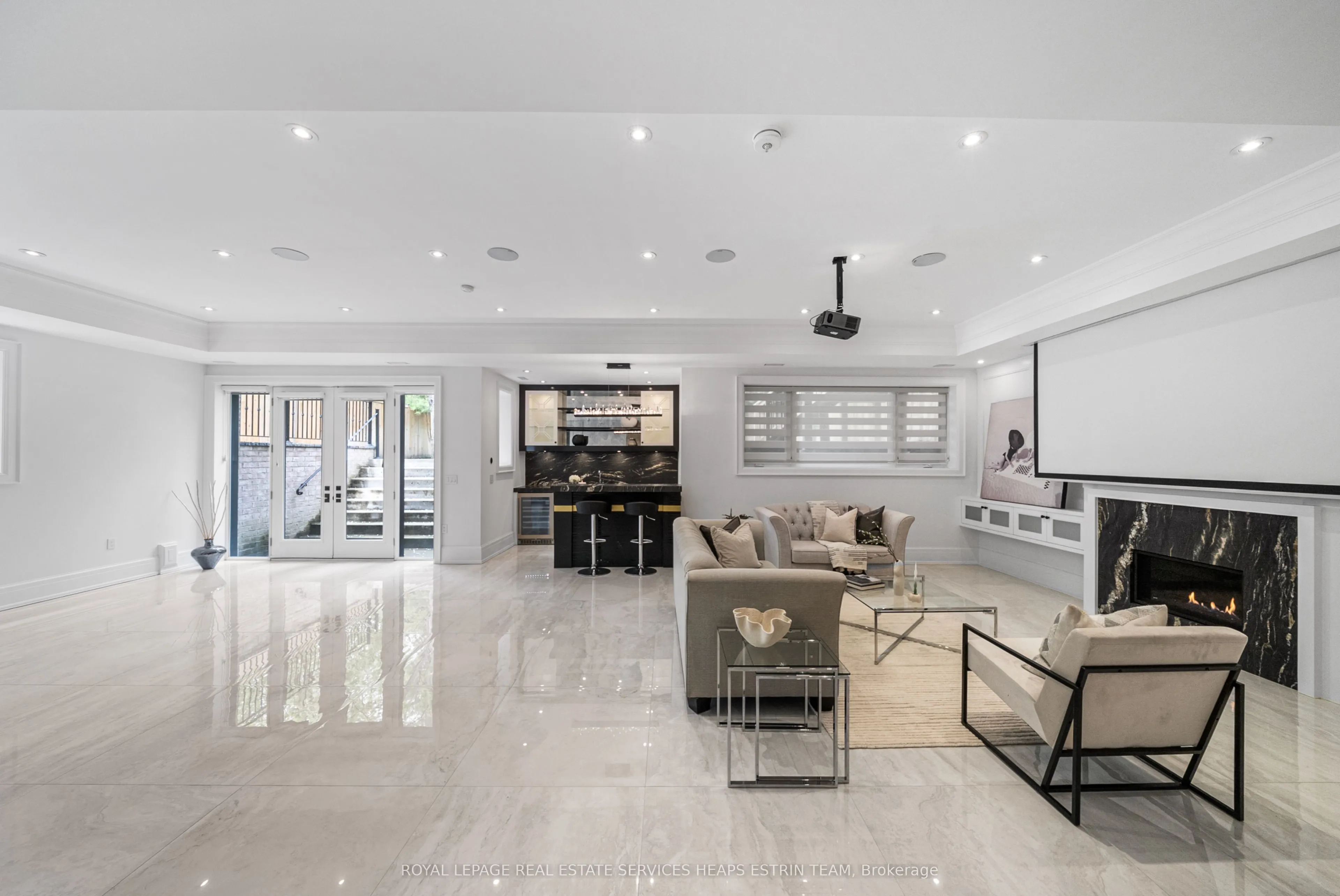 148 Munro Boulevard