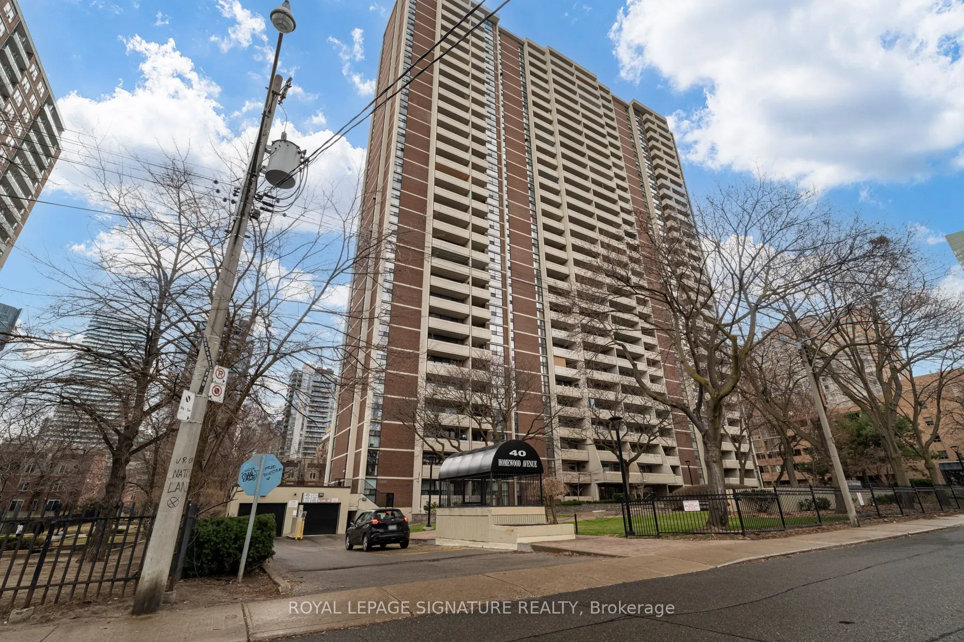 40 Homewood Avenue, #1011