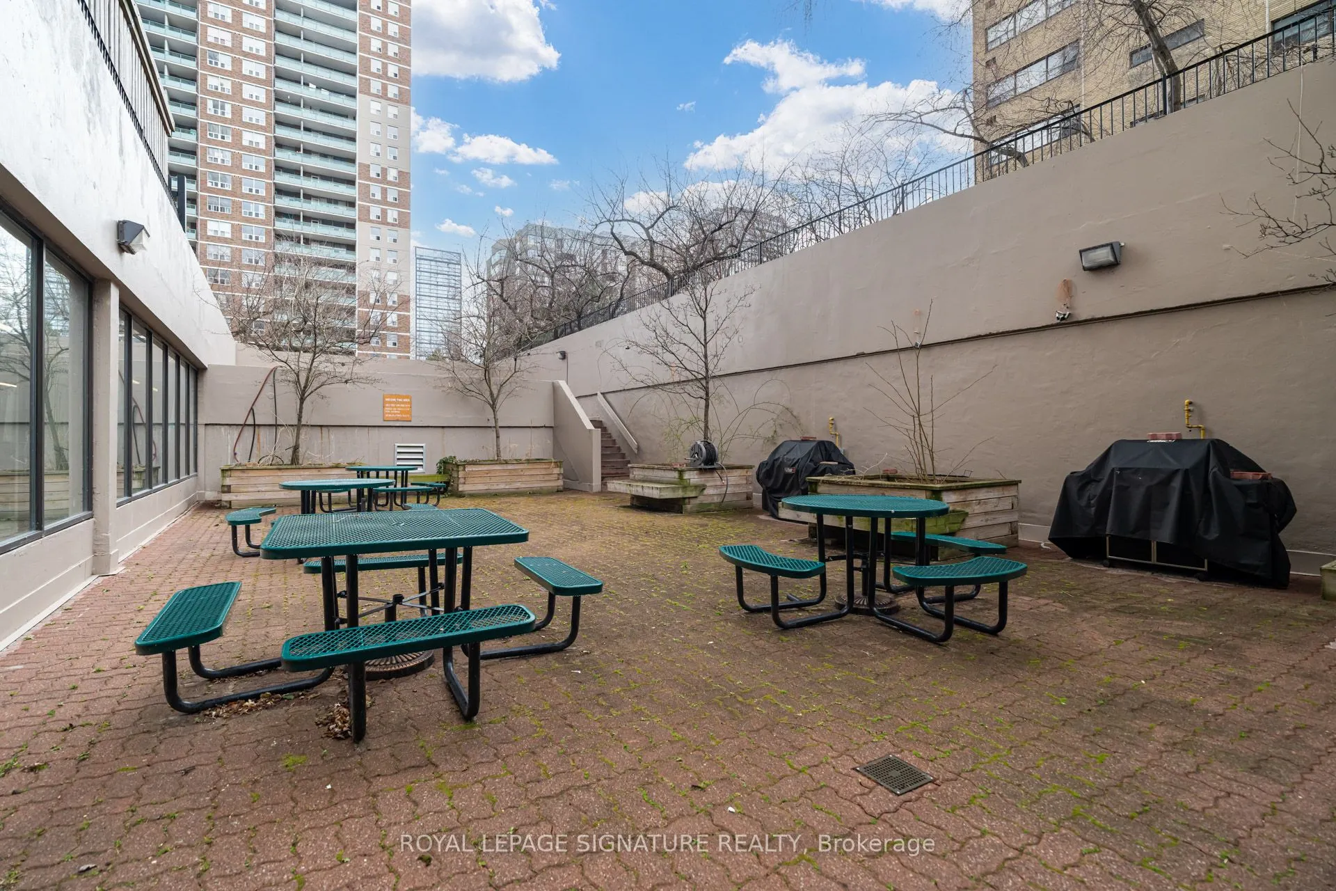 40 Homewood Avenue, #1011