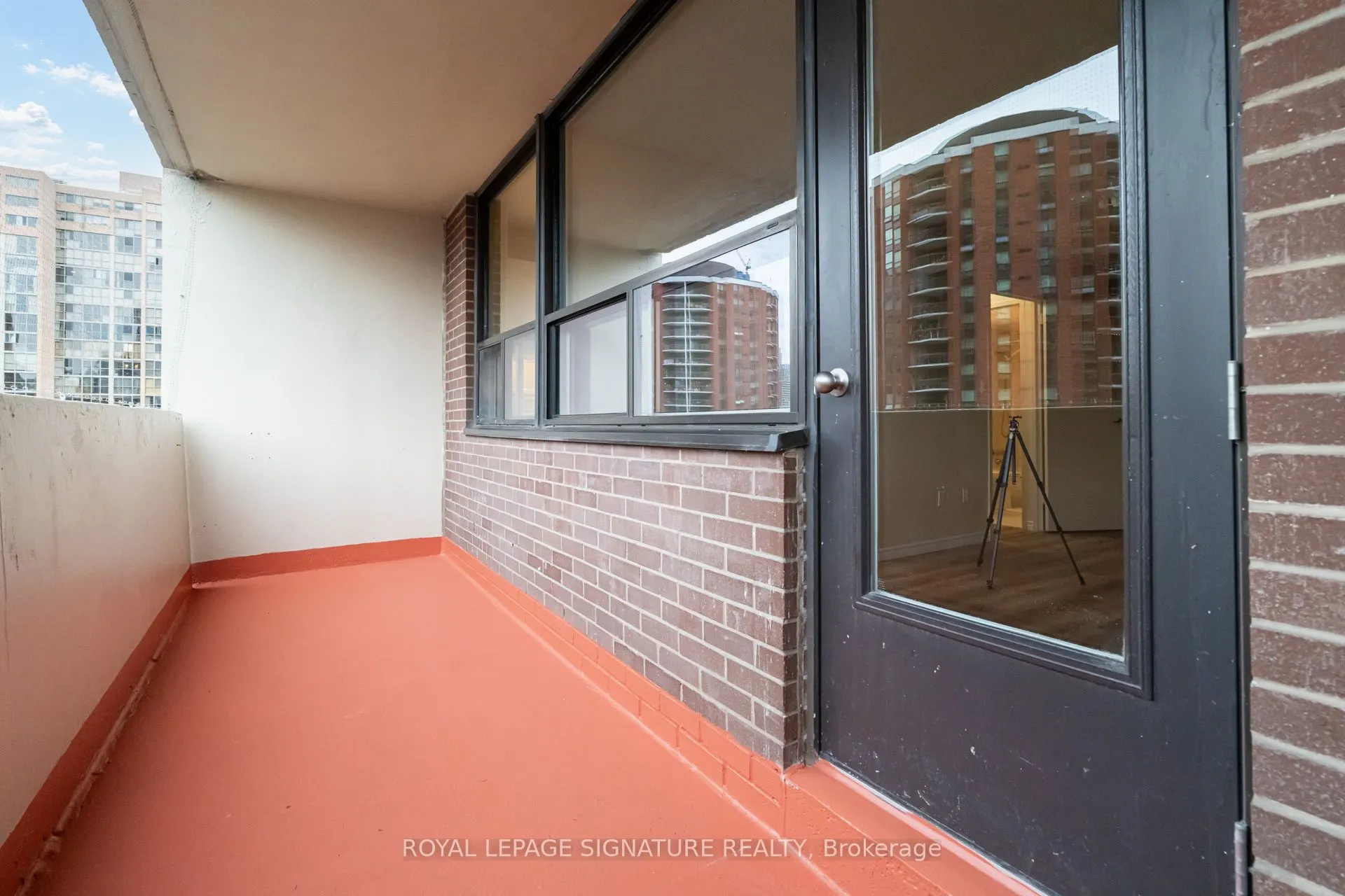 40 Homewood Avenue, #1011
