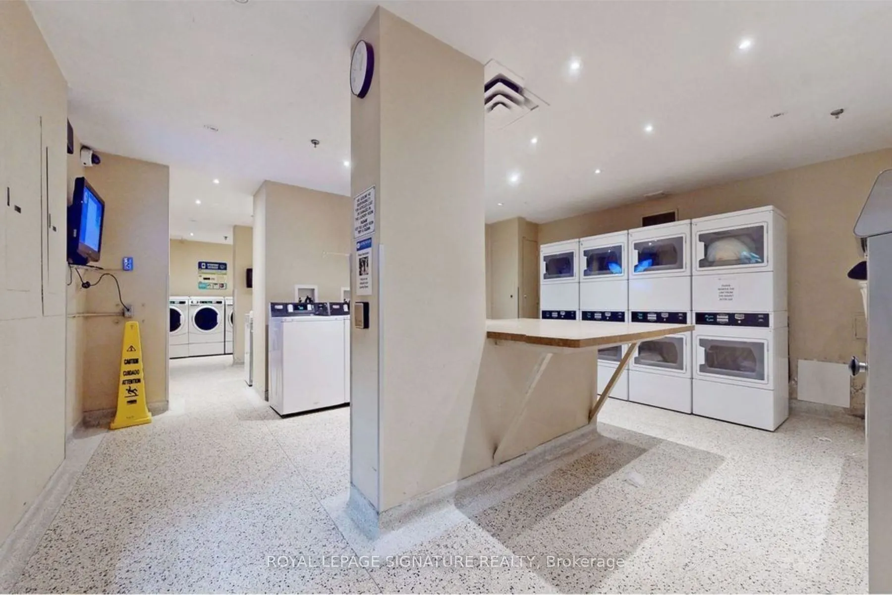 40 Homewood Avenue, #1011