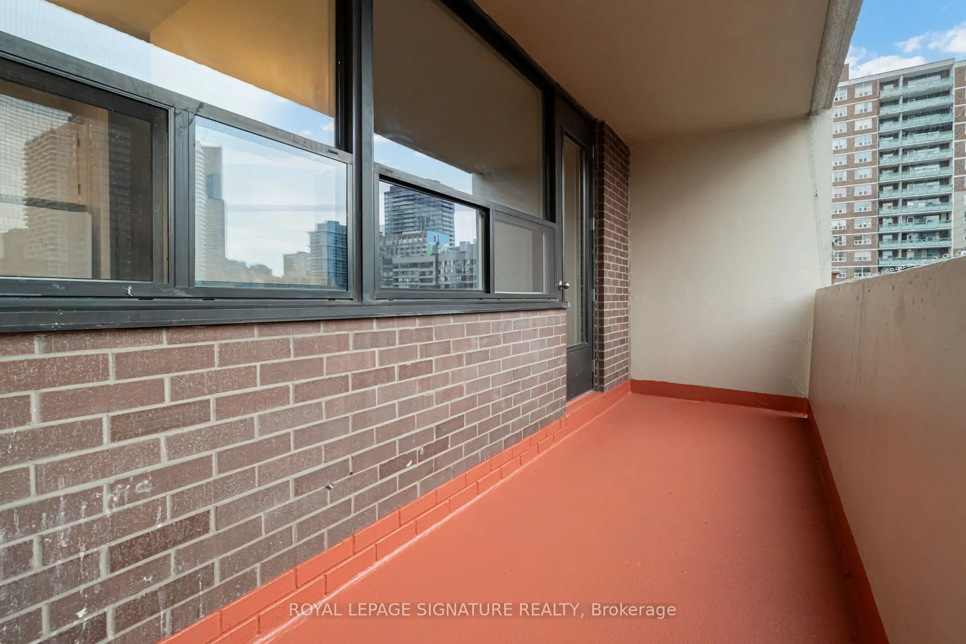 40 Homewood Avenue, #1011