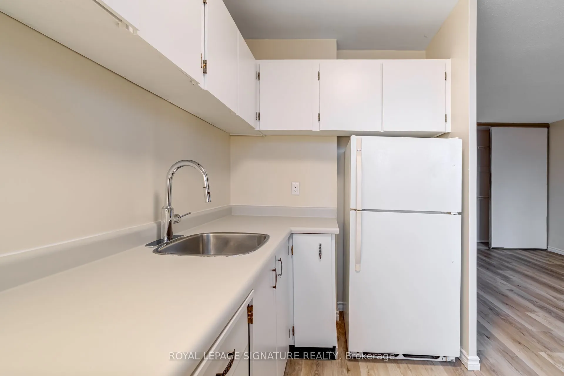 40 Homewood Avenue, #1011