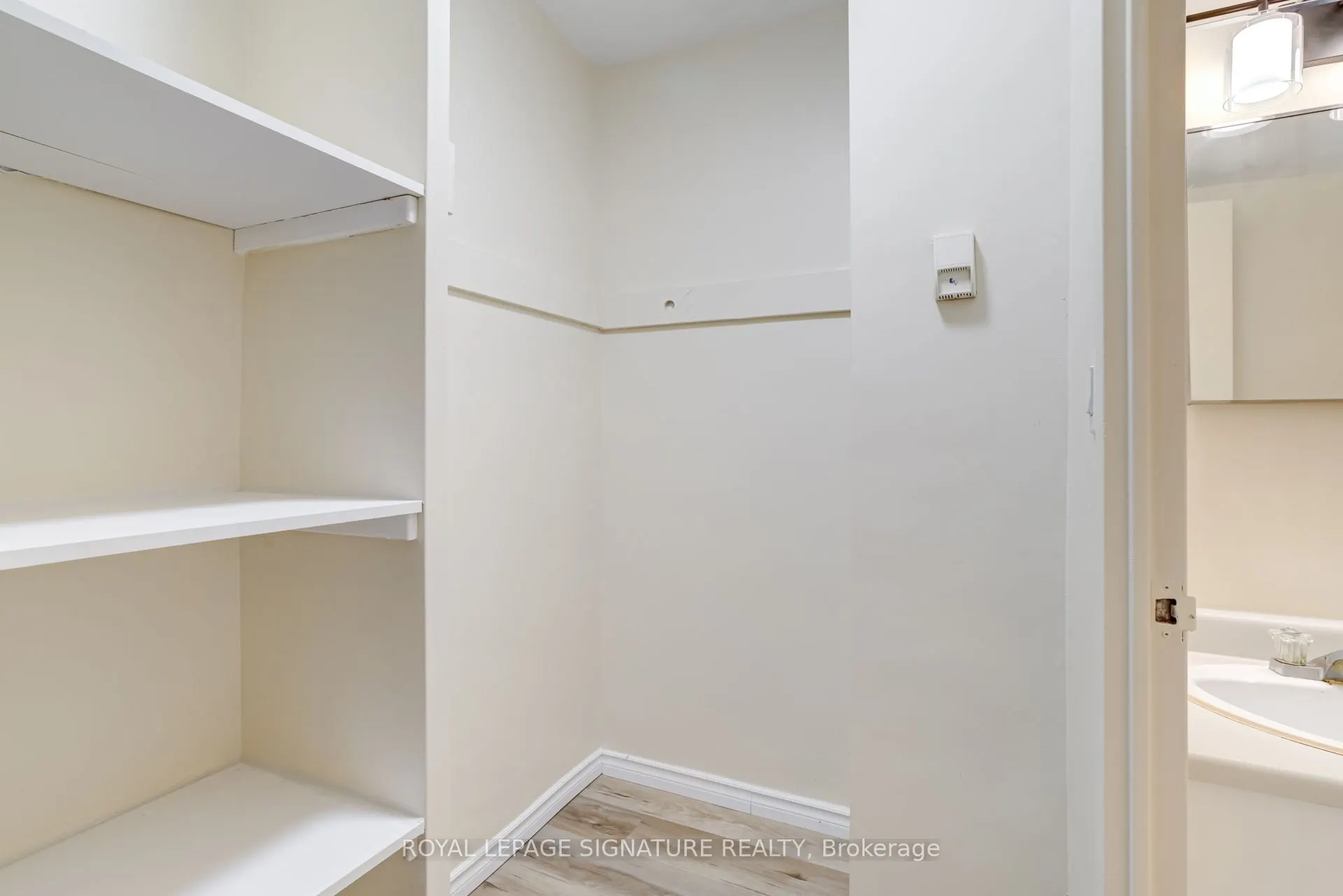40 Homewood Avenue, #1011