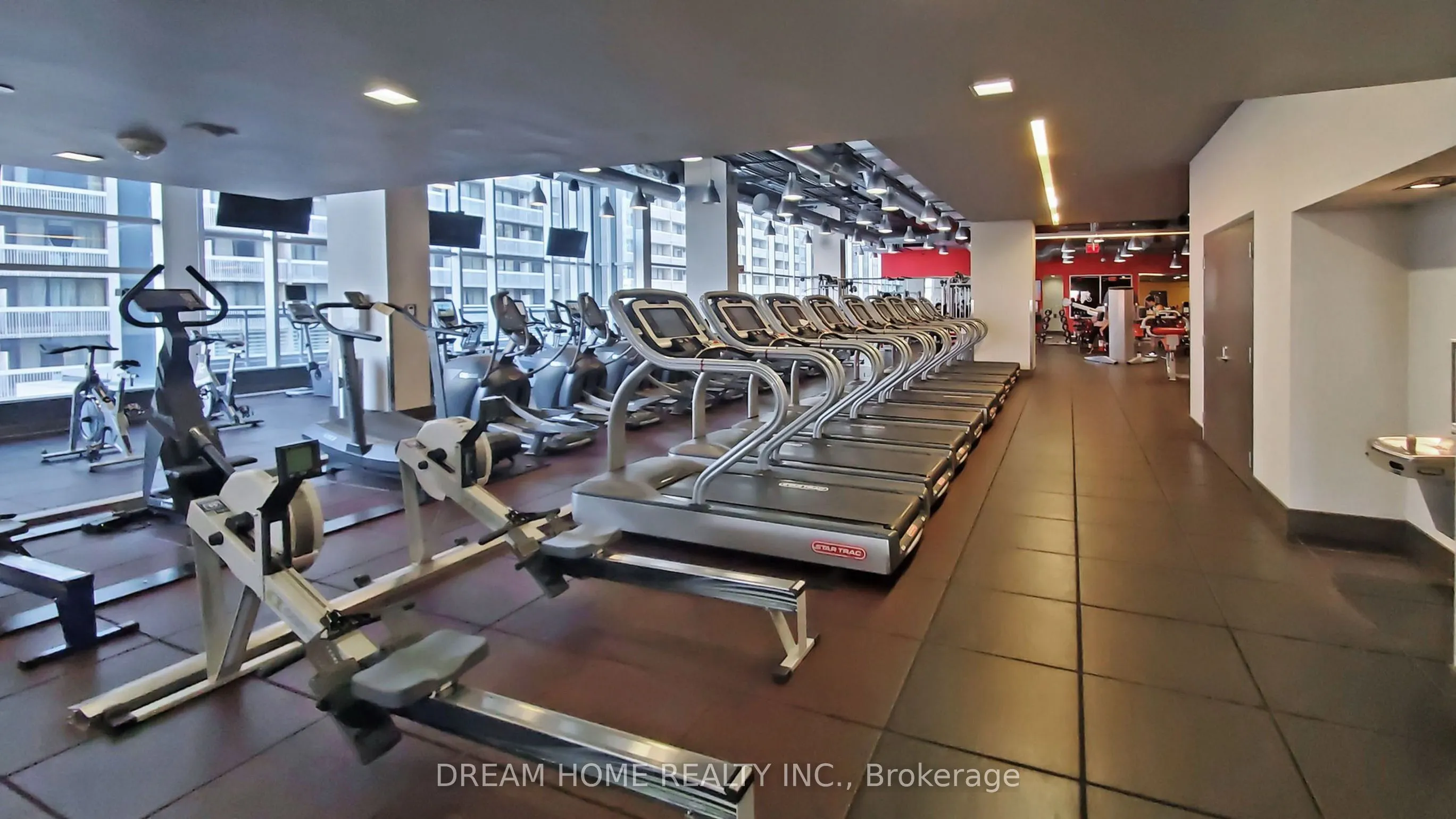386 Yonge Street, #2105