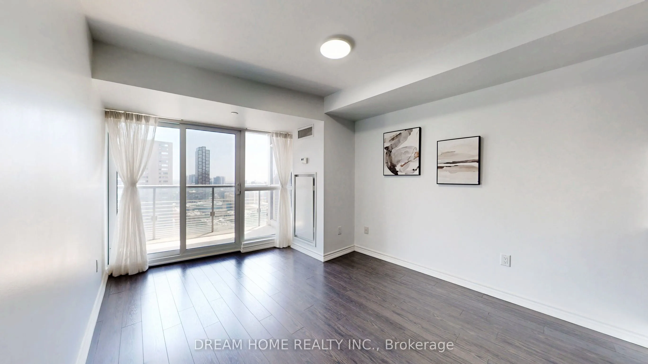 386 Yonge Street, #2105