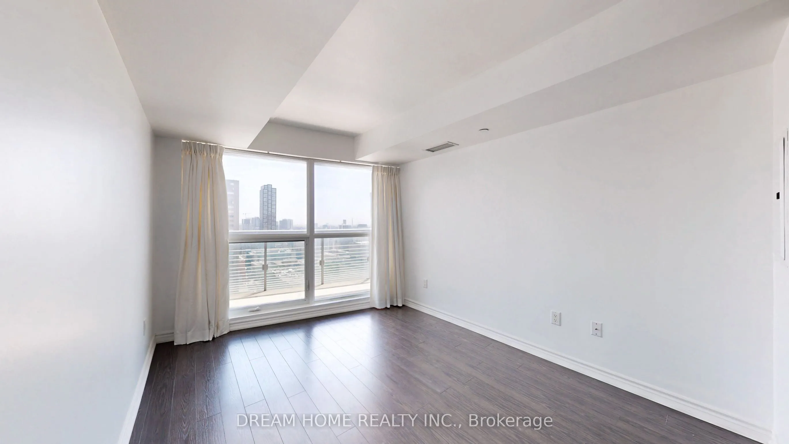 386 Yonge Street, #2105