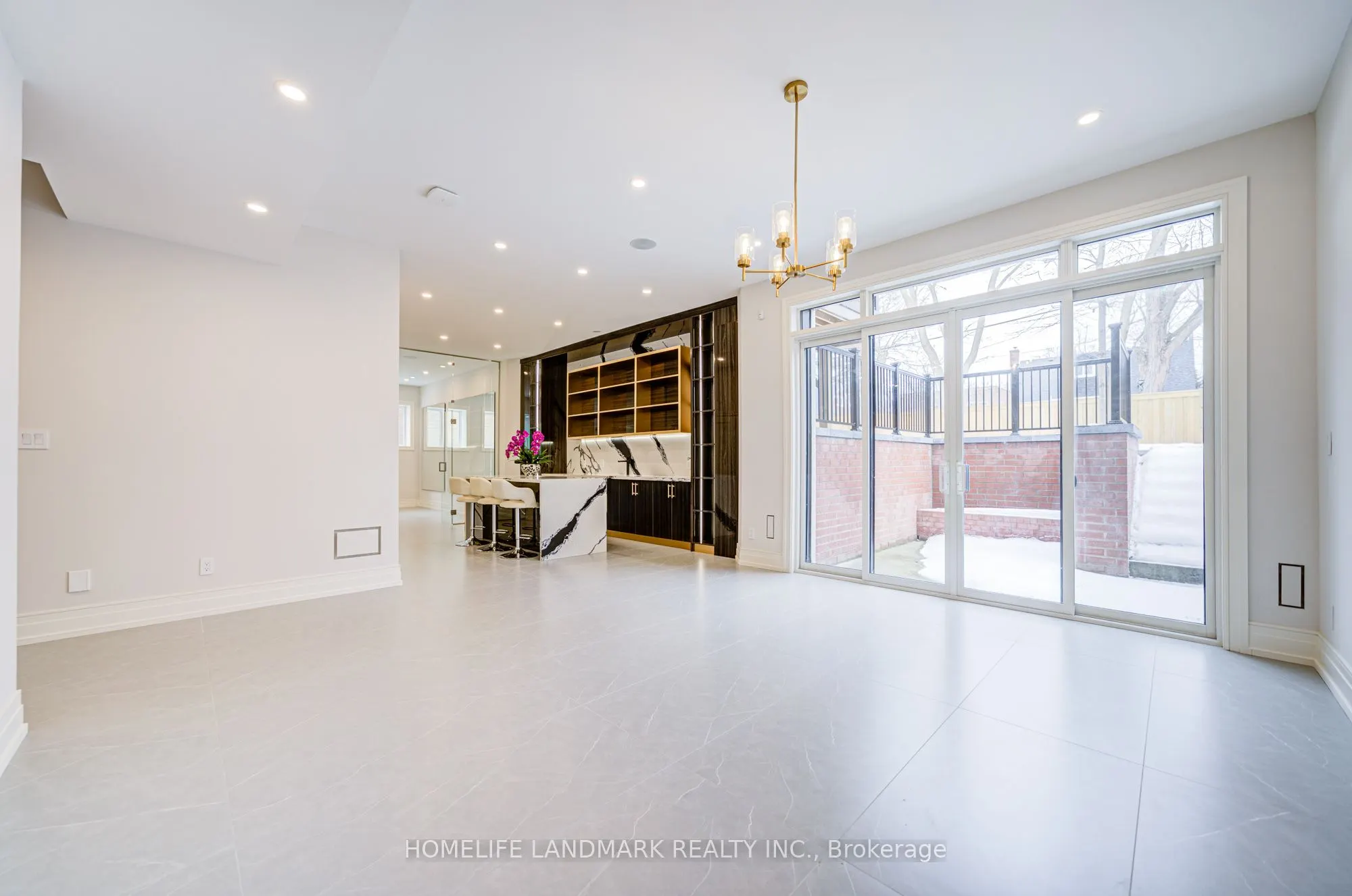 3 DROMORE Crescent