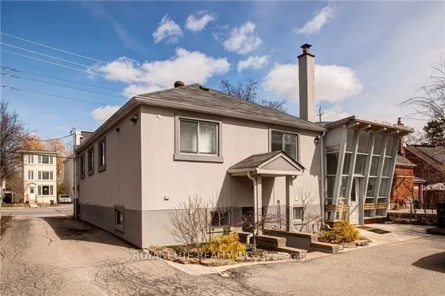 89 Finch Avenue E
