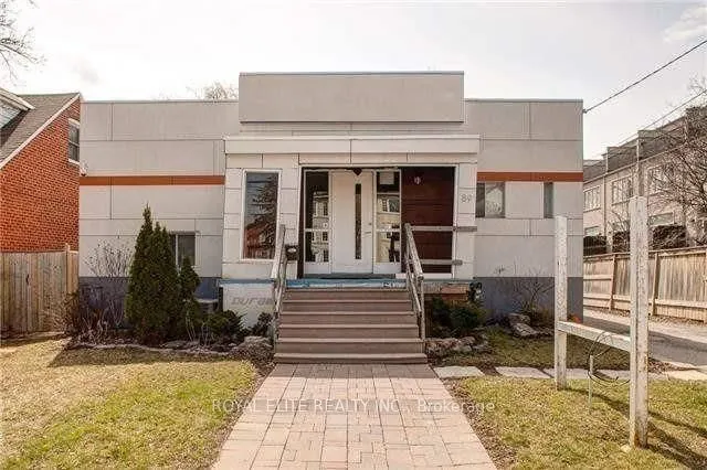 89 Finch Avenue E