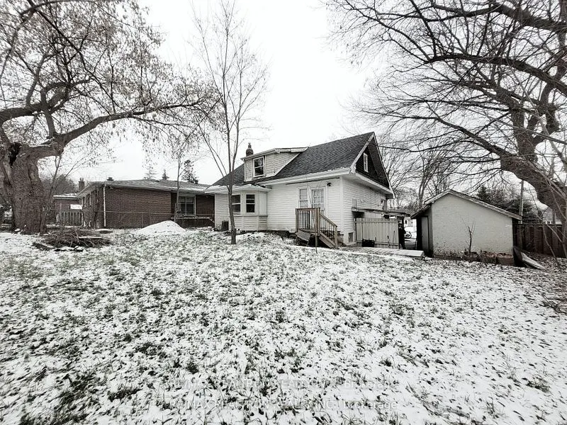 185 Steeles Avenue E