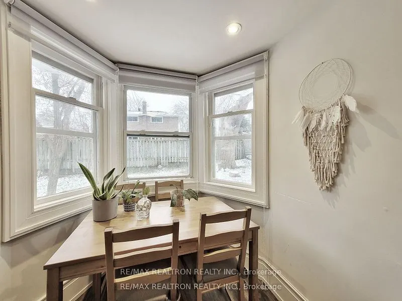 185 Steeles Avenue E